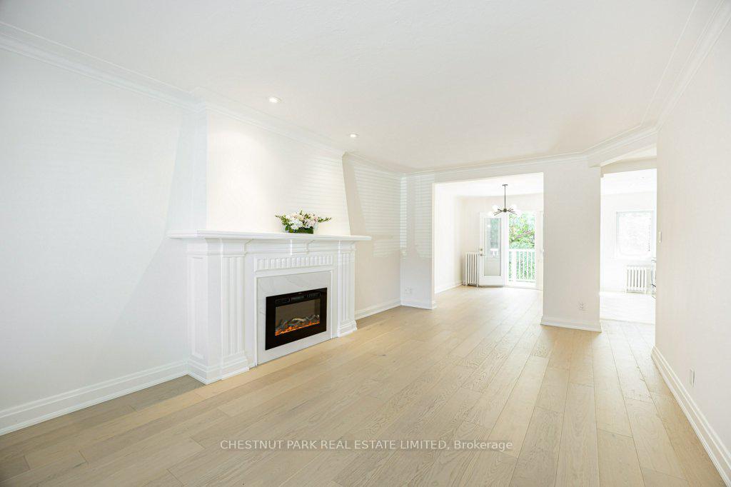 Photo 9 of Unit Upper, 101 Chatsworth Drive, Toronto, Lawrence Park South — HOMEH