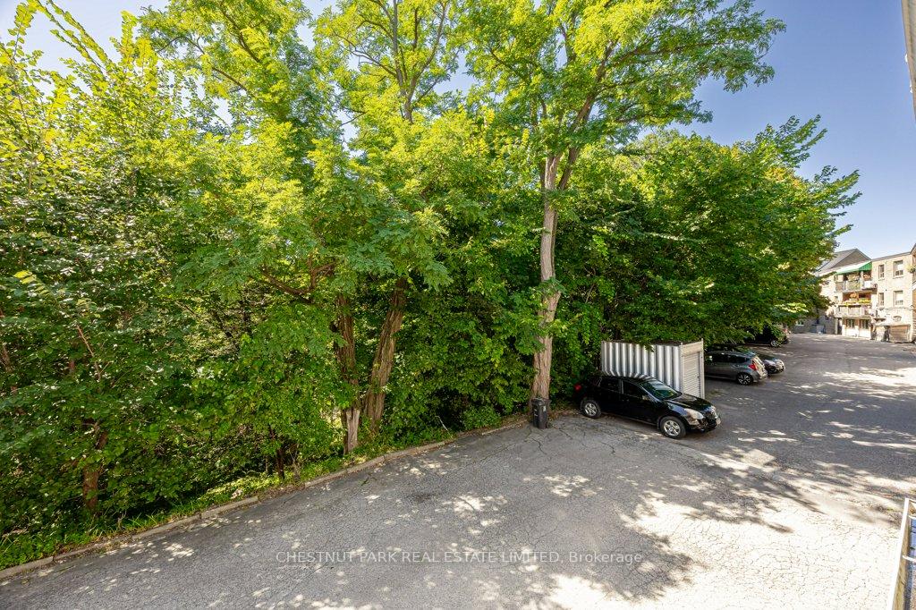 Photo 15 of Unit Upper, 101 Chatsworth Drive, Toronto, Lawrence Park South — HOMEH