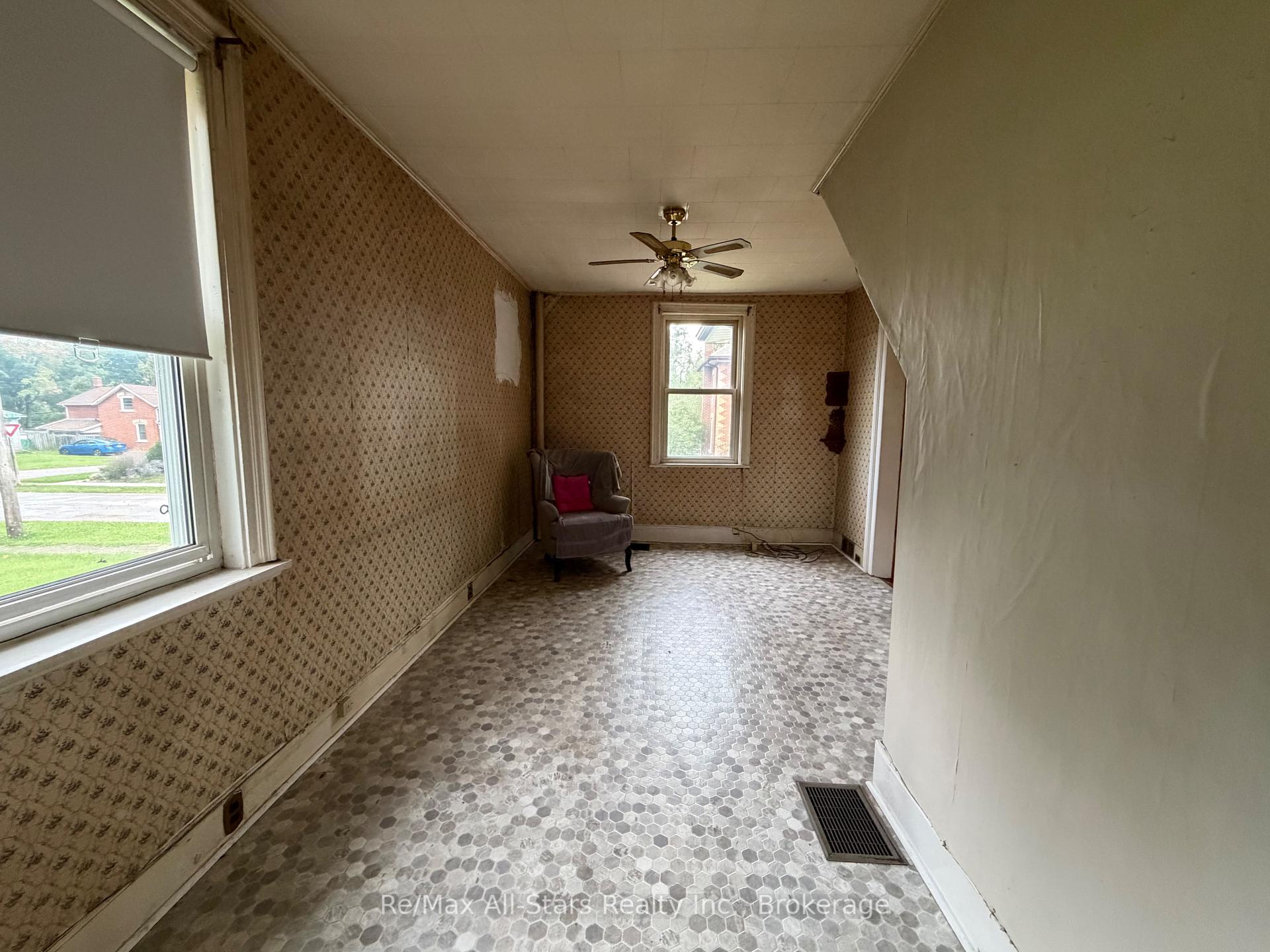 Photo 6 of 54 Munro Street, Brock, Cannington — HOMEH