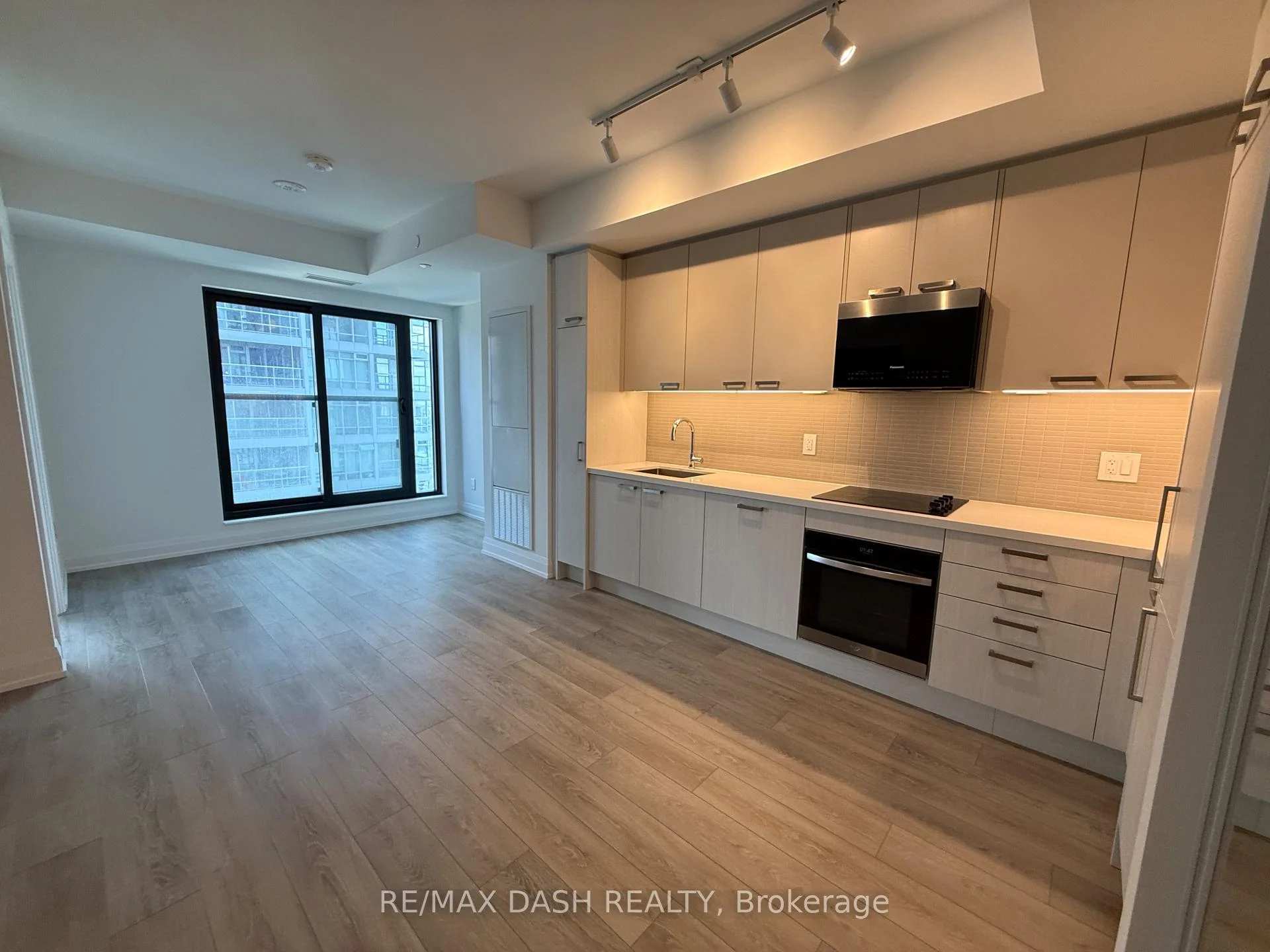 Photo 12 of Unit 1905, 20 Soudan Avenue, Toronto, Mount Pleasant West — HOMEH