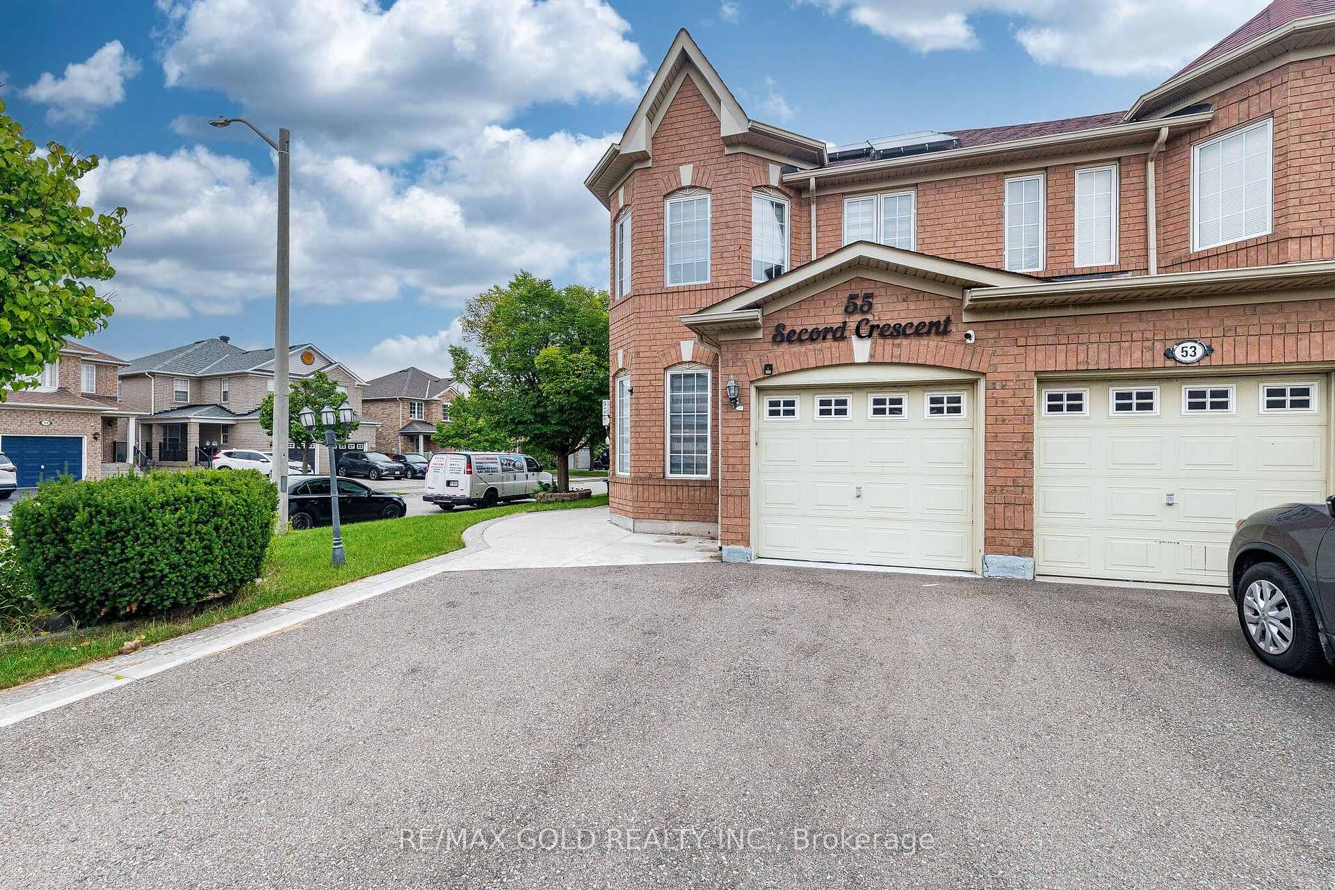 Photo 4 of 55 Secord Crescent, Brampton, Fletcher's Meadow — HOMEH