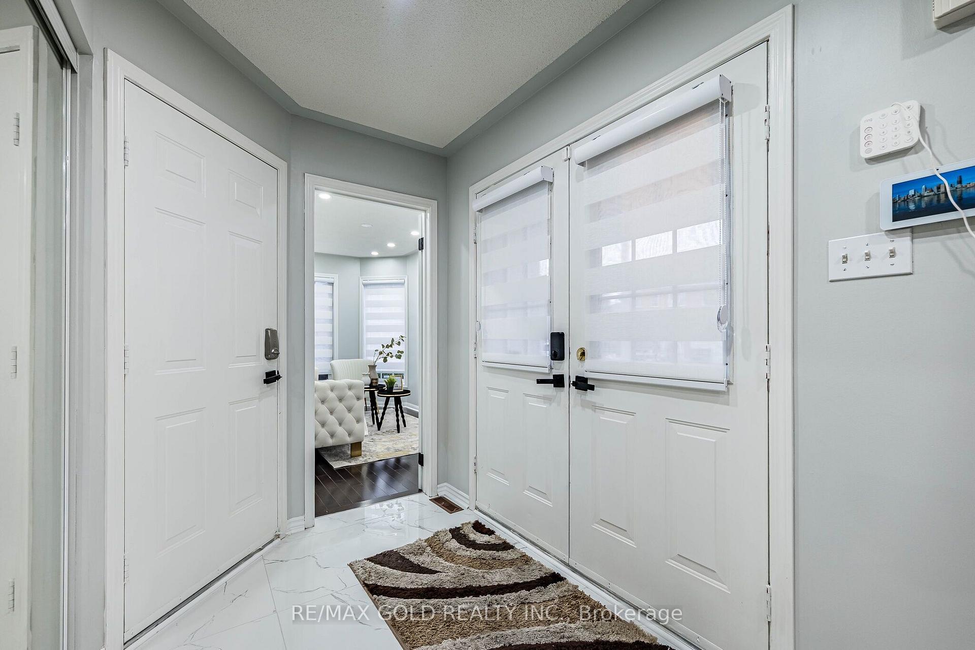 Photo 6 of 55 Secord Crescent, Brampton, Fletcher's Meadow — HOMEH