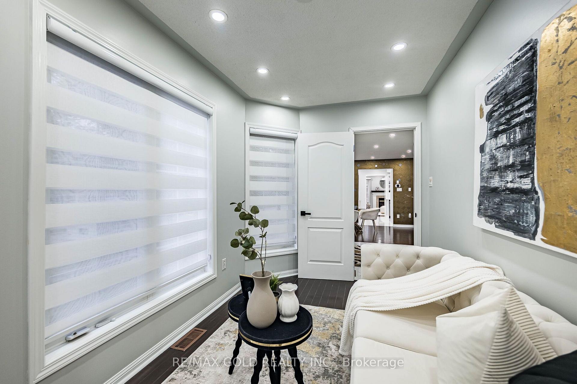 Photo 8 of 55 Secord Crescent, Brampton, Fletcher's Meadow — HOMEH