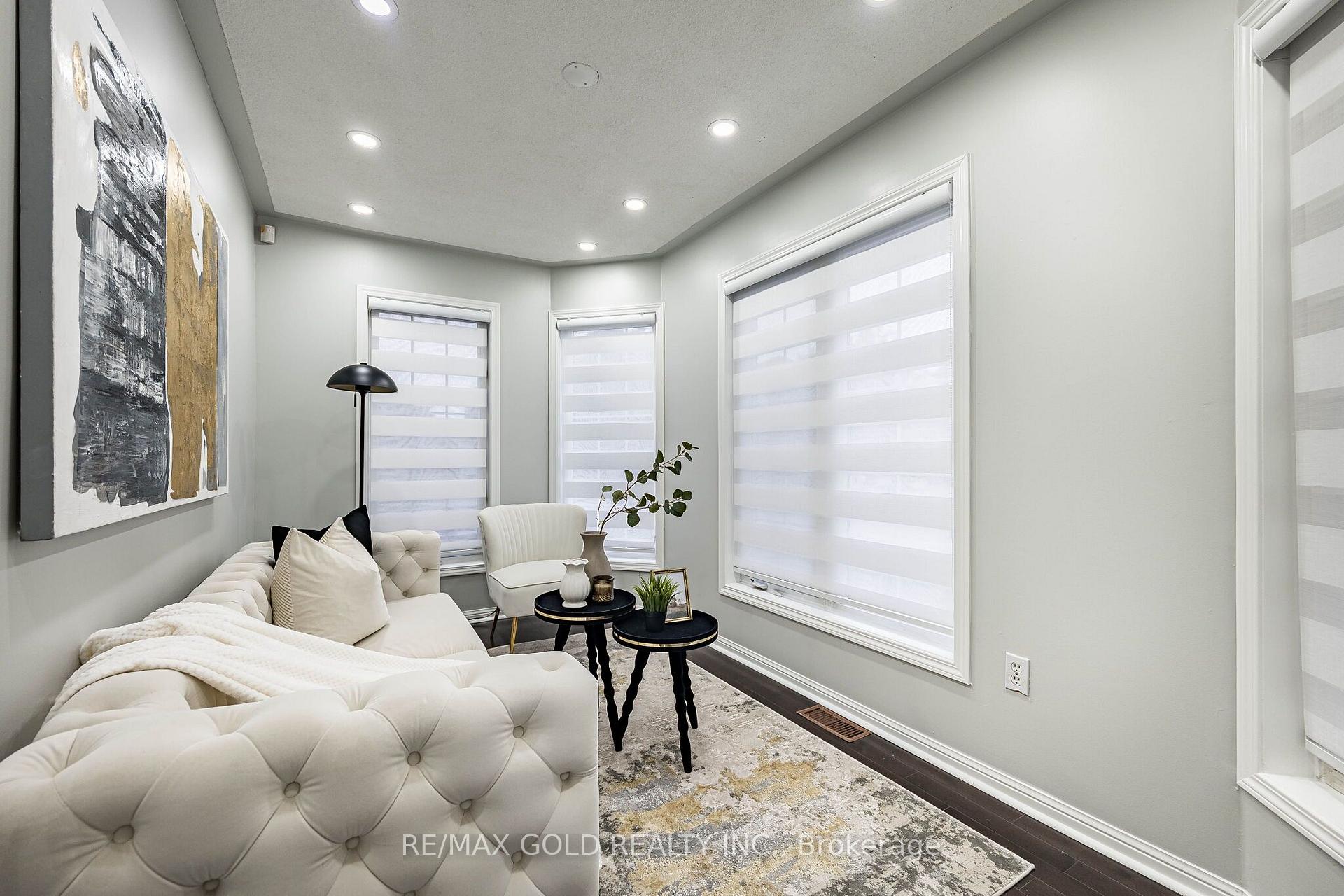 Photo 9 of 55 Secord Crescent, Brampton, Fletcher's Meadow — HOMEH