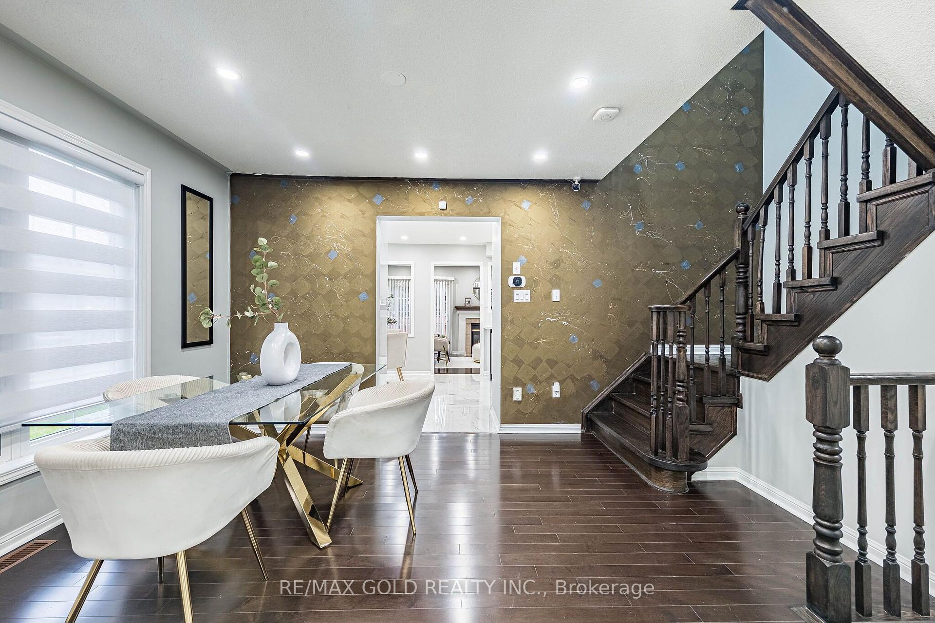 Photo 10 of 55 Secord Crescent, Brampton, Fletcher's Meadow — HOMEH