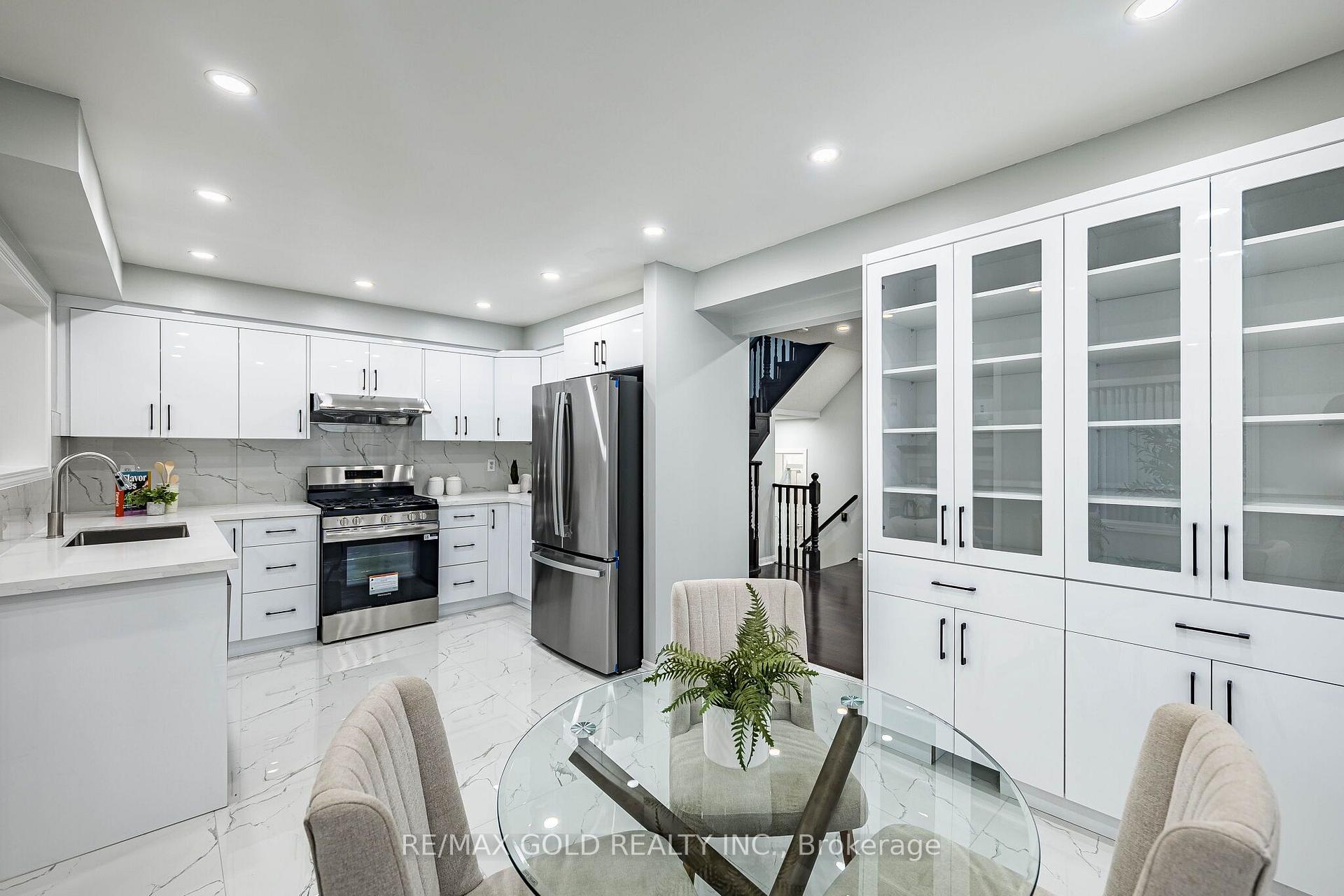 Photo 15 of 55 Secord Crescent, Brampton, Fletcher's Meadow — HOMEH
