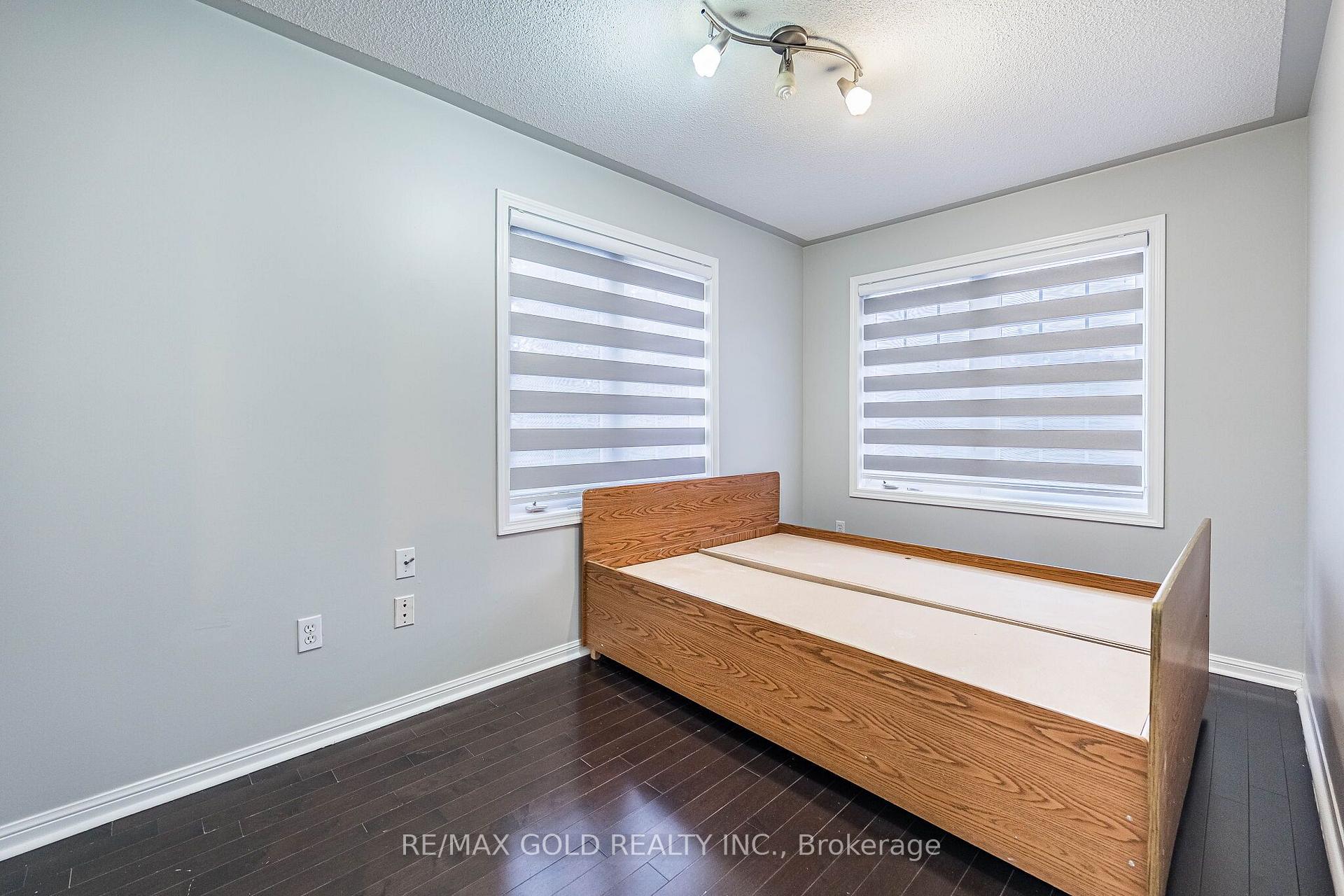 Photo 39 of 55 Secord Crescent, Brampton, Fletcher's Meadow — HOMEH