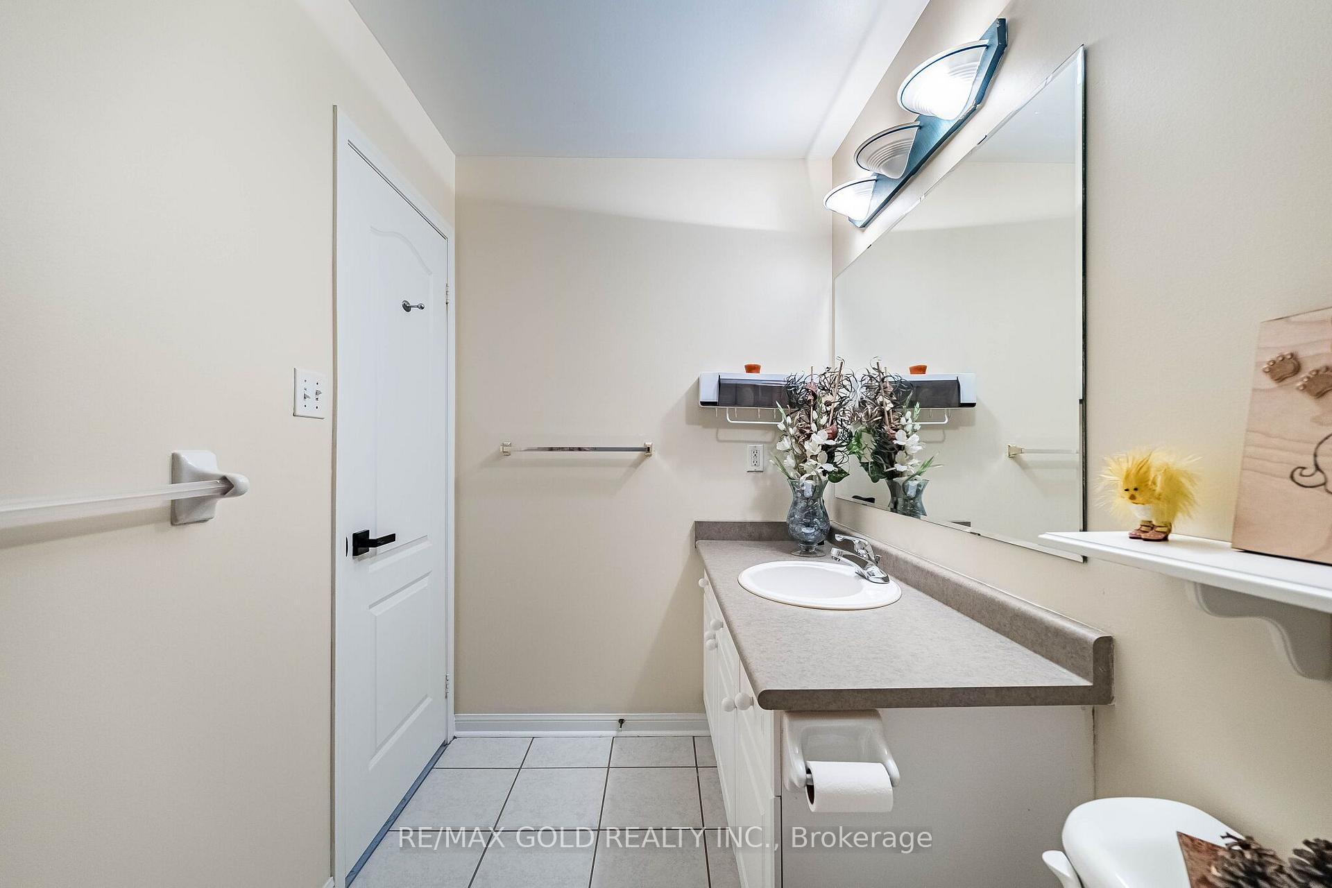 Photo 41 of 55 Secord Crescent, Brampton, Fletcher's Meadow — HOMEH
