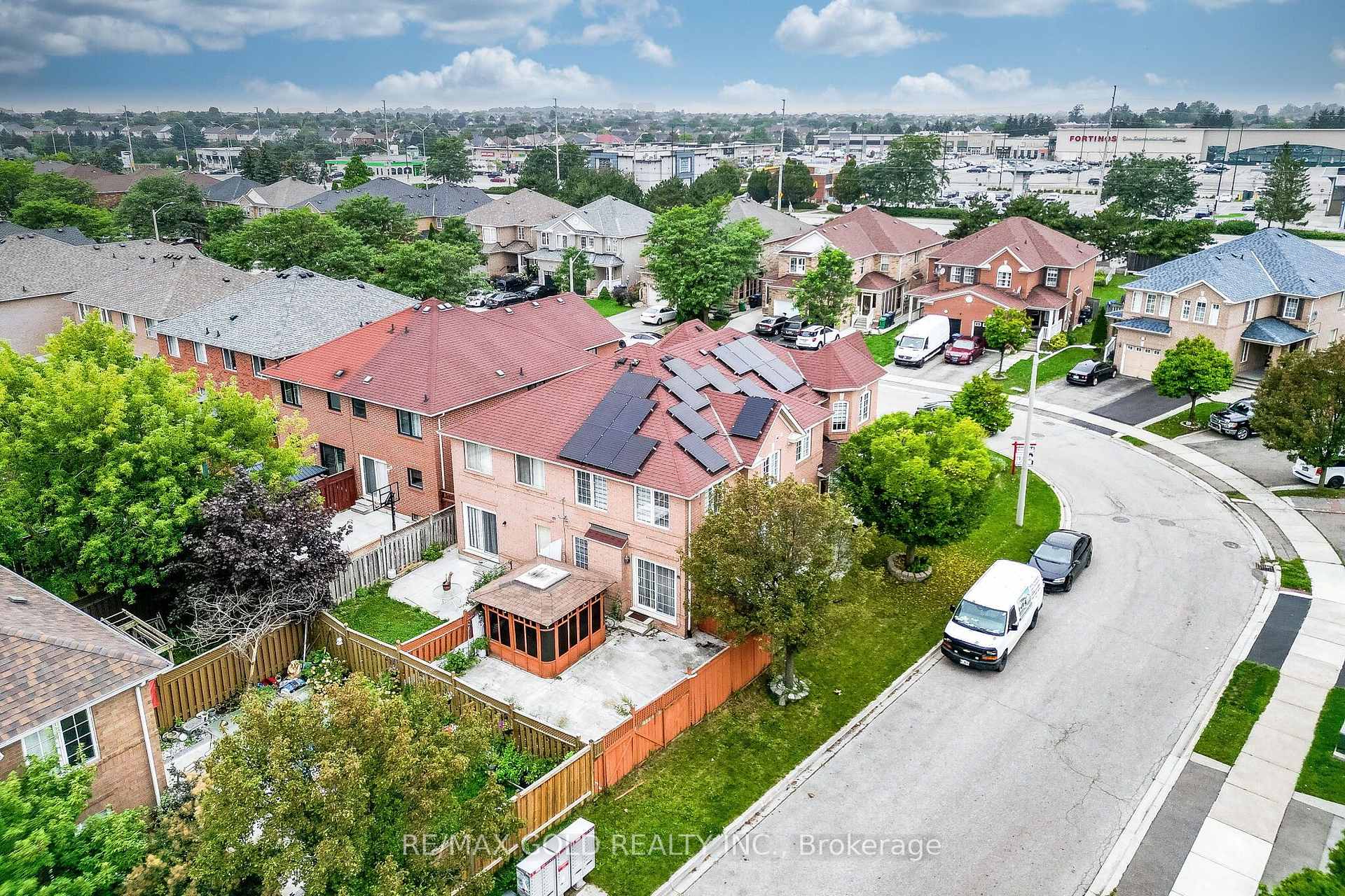 Photo 49 of 55 Secord Crescent, Brampton, Fletcher's Meadow — HOMEH
