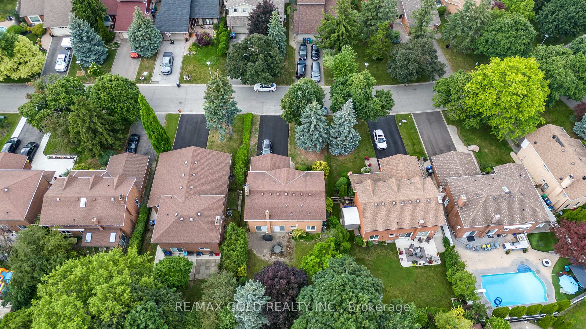 Photo 4 of 48 Maidstone Crescent, Brampton, Central Park — HOMEH