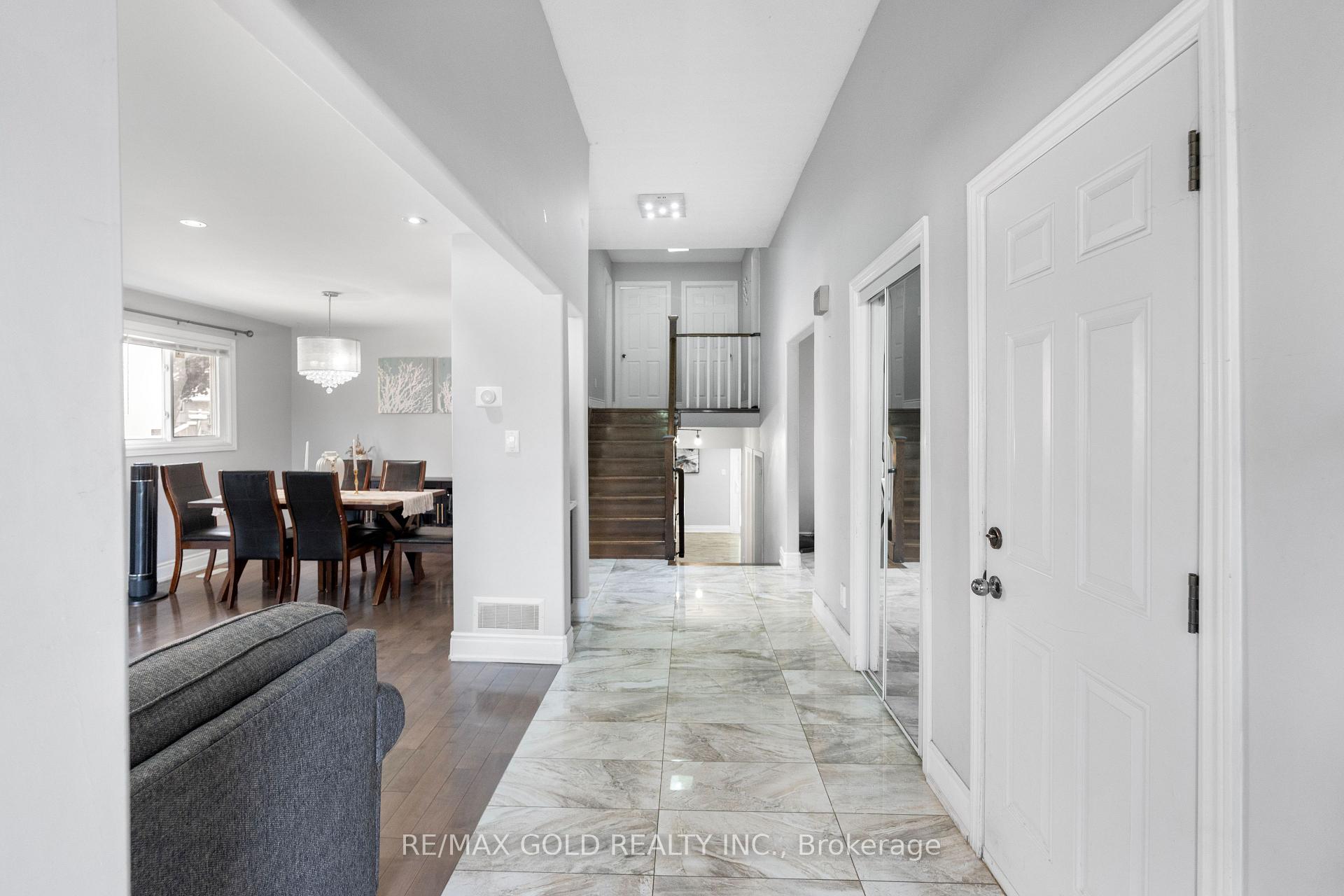 Photo 6 of 48 Maidstone Crescent, Brampton, Central Park — HOMEH
