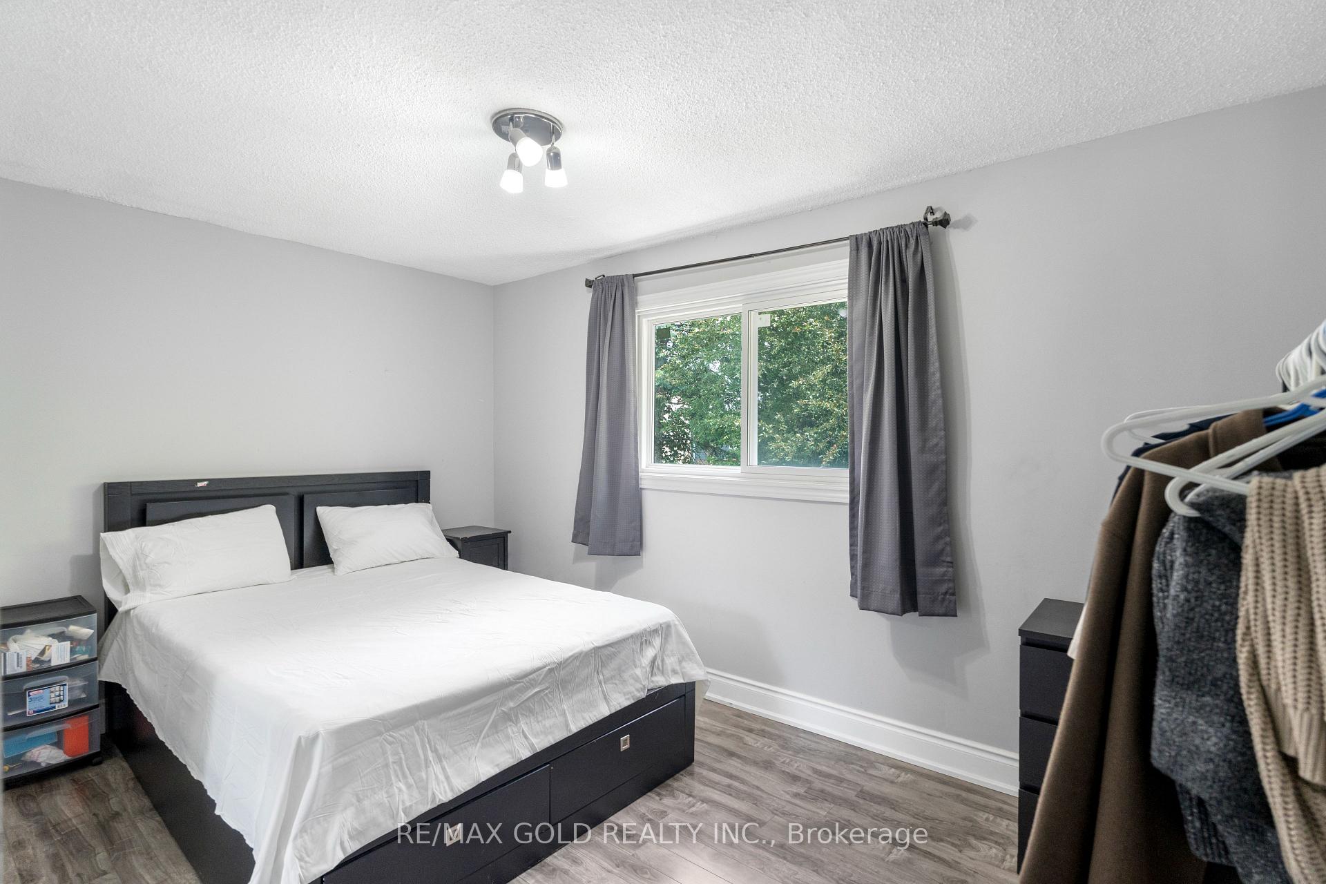 Photo 20 of 48 Maidstone Crescent, Brampton, Central Park — HOMEH
