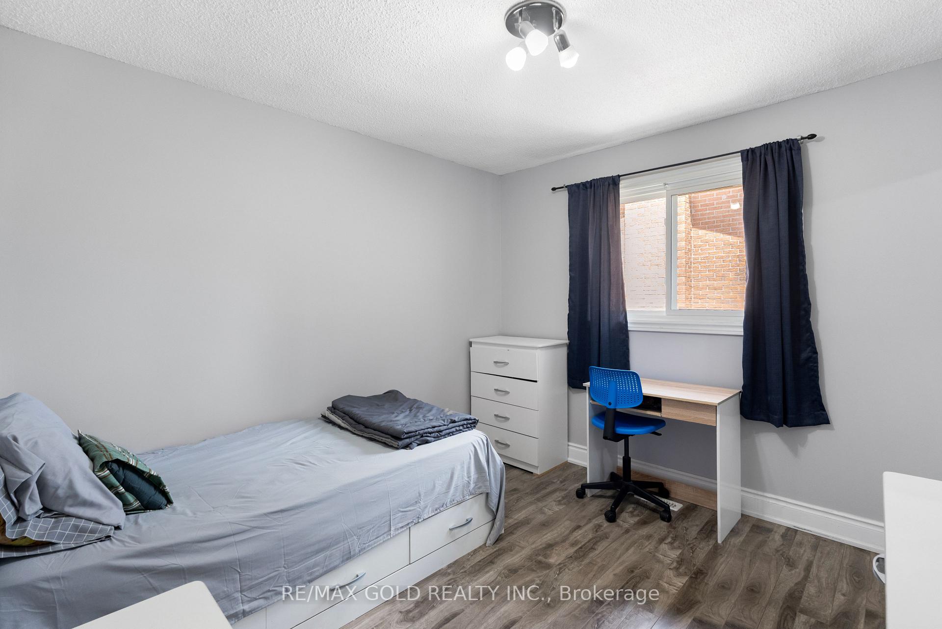 Photo 22 of 48 Maidstone Crescent, Brampton, Central Park — HOMEH