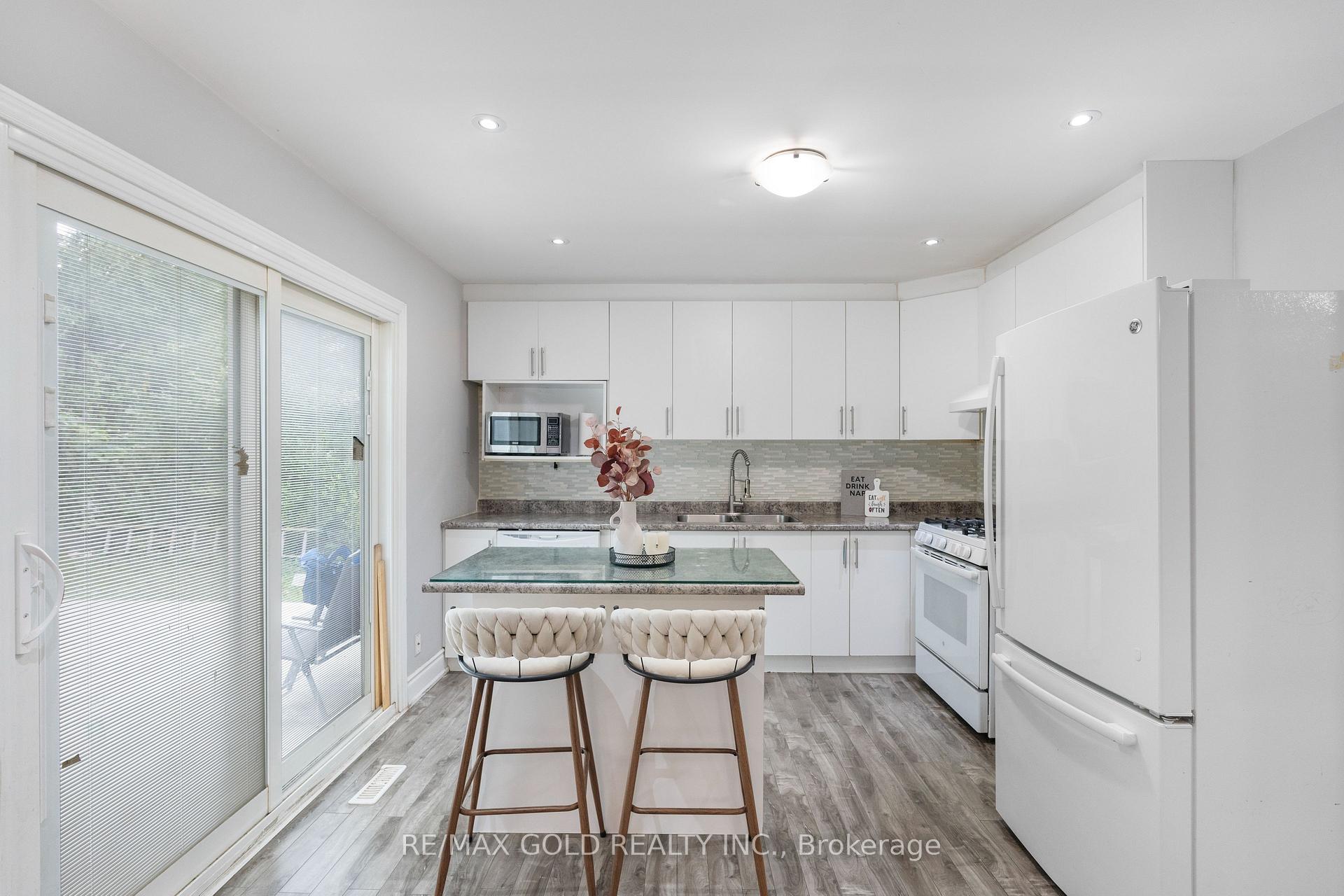Photo 25 of 48 Maidstone Crescent, Brampton, Central Park — HOMEH