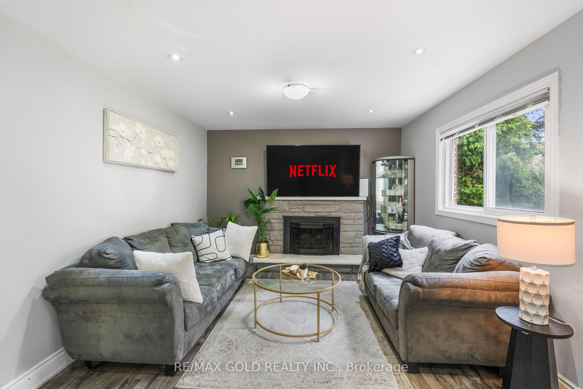 Photo 26 of 48 Maidstone Crescent, Brampton, Central Park — HOMEH