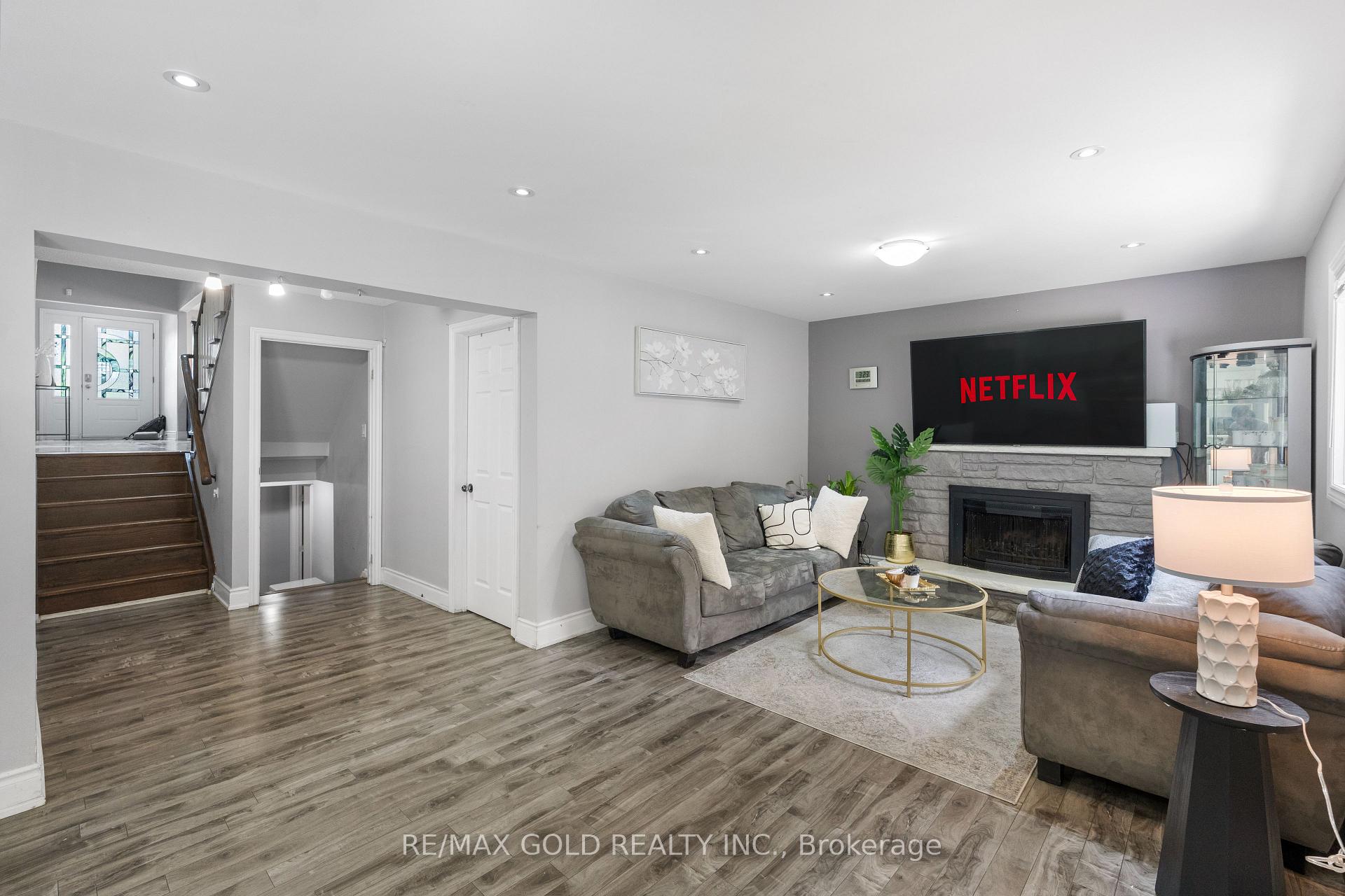 Photo 27 of 48 Maidstone Crescent, Brampton, Central Park — HOMEH
