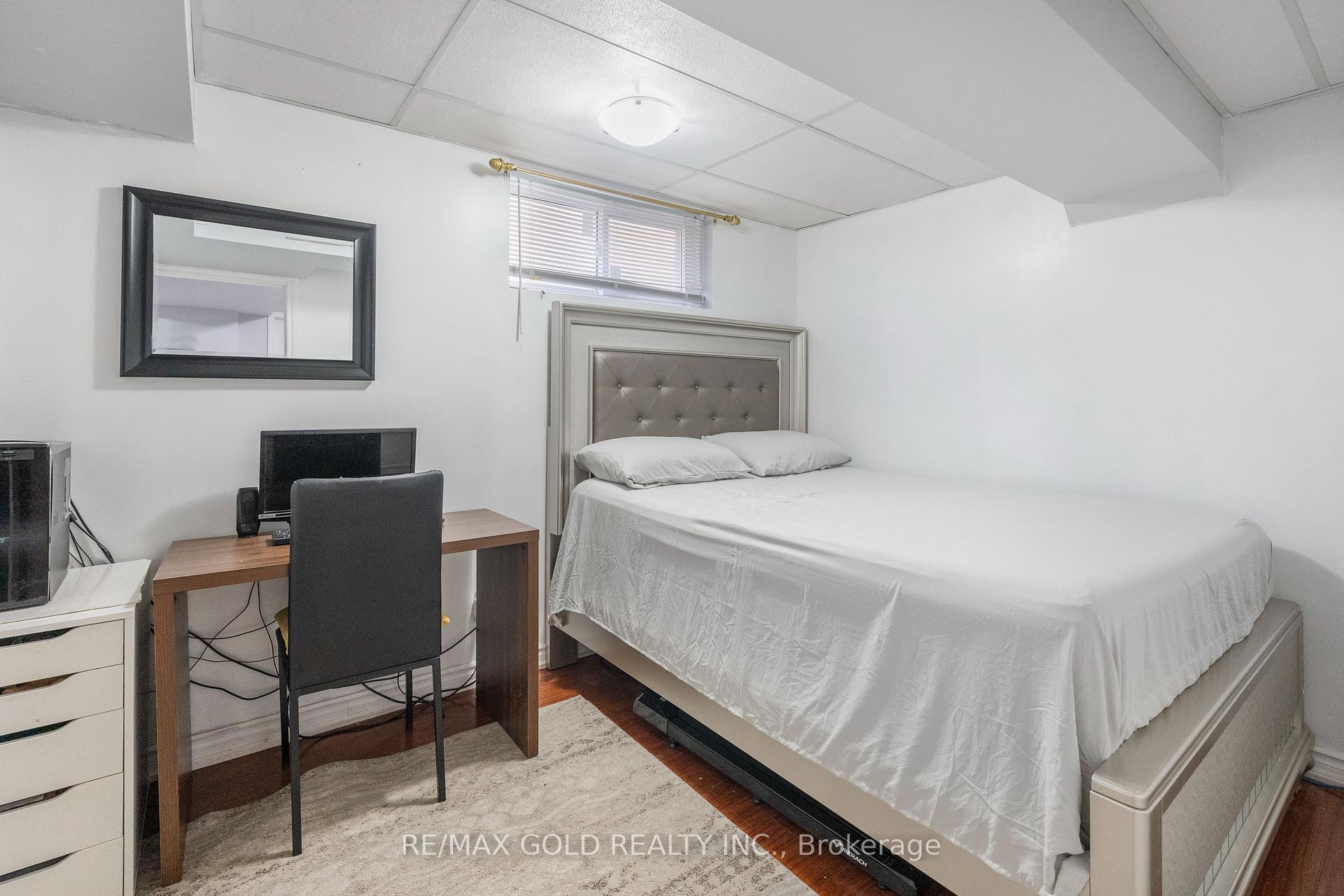 Photo 32 of 48 Maidstone Crescent, Brampton, Central Park — HOMEH
