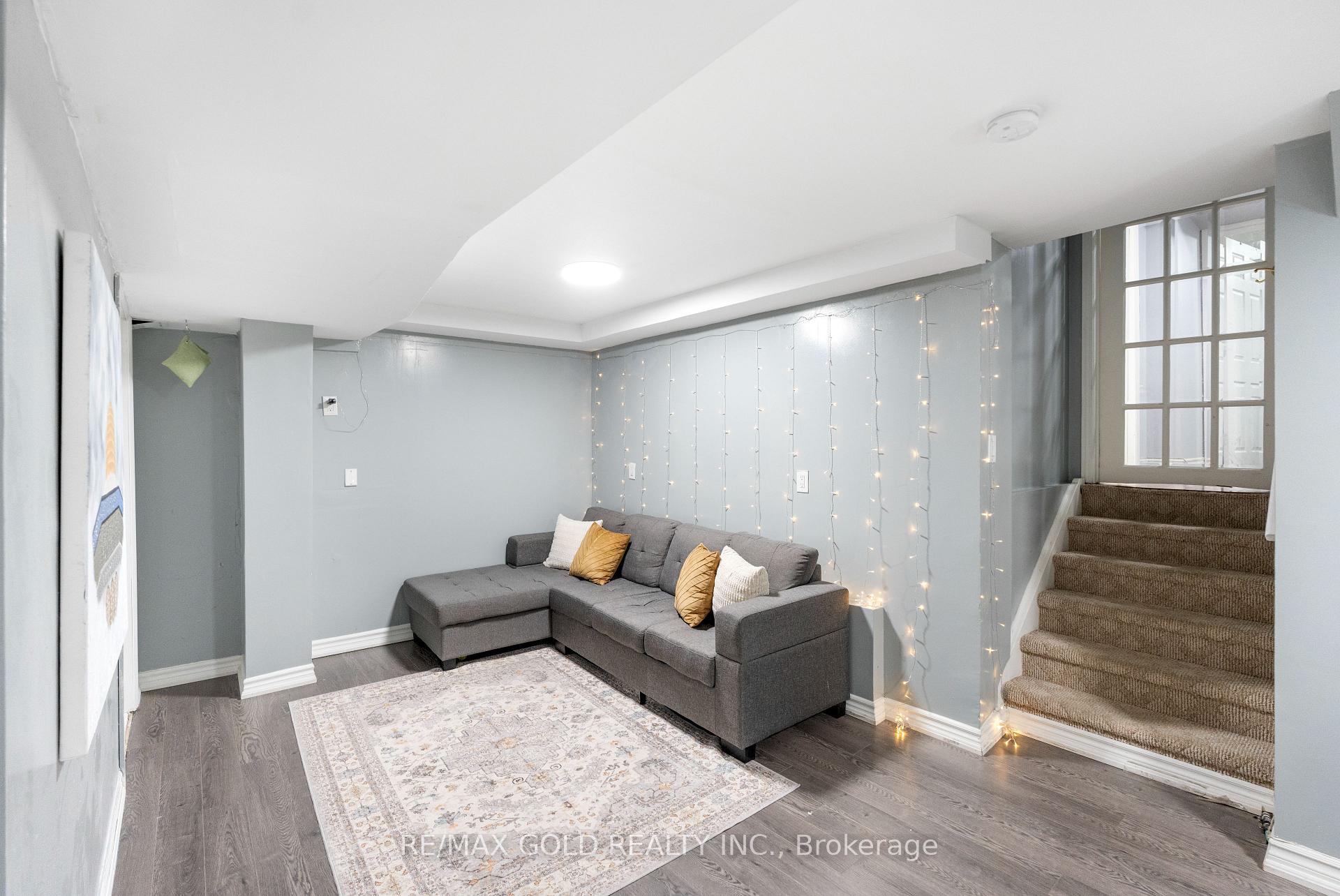 Photo 42 of 48 Maidstone Crescent, Brampton, Central Park — HOMEH