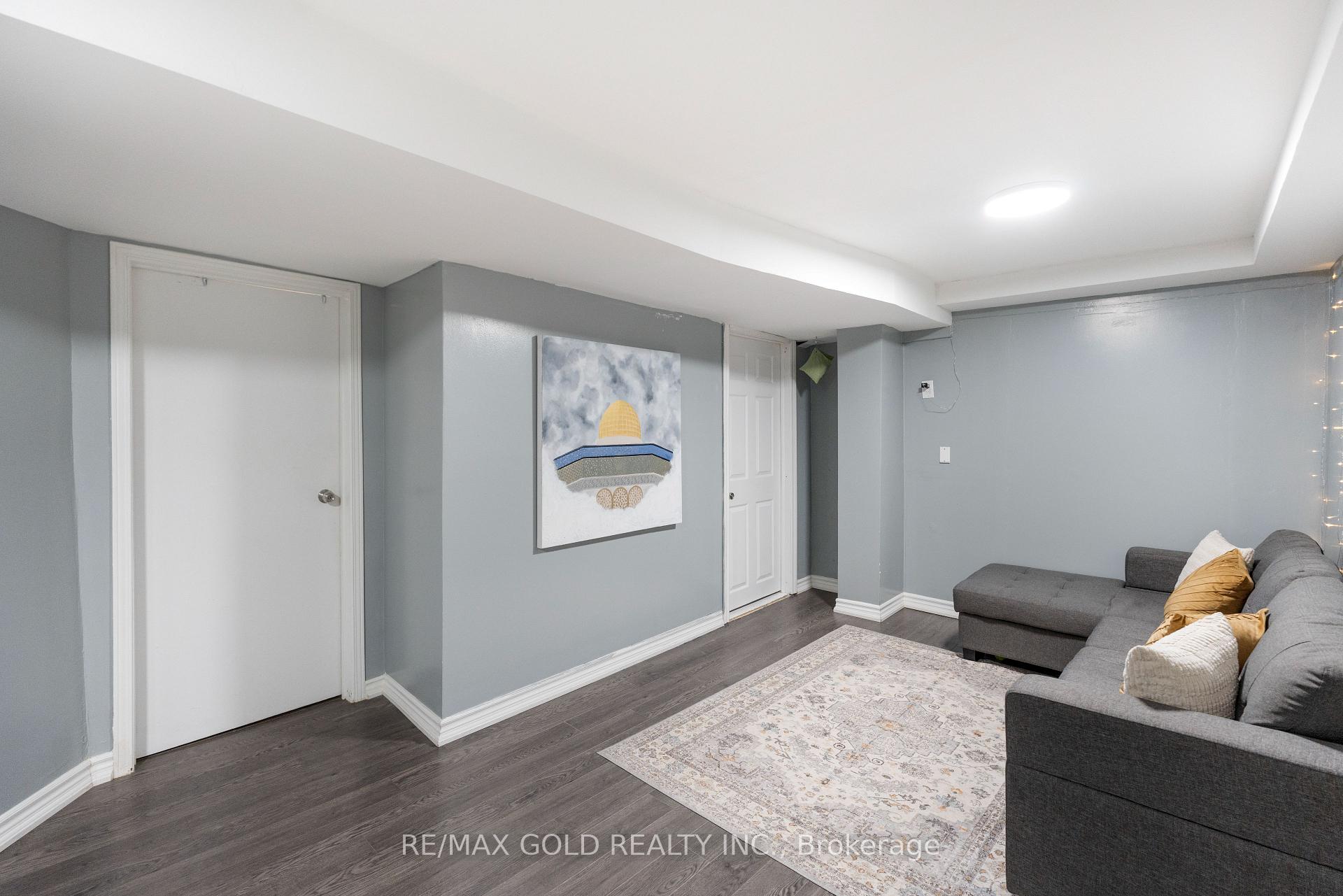 Photo 43 of 48 Maidstone Crescent, Brampton, Central Park — HOMEH