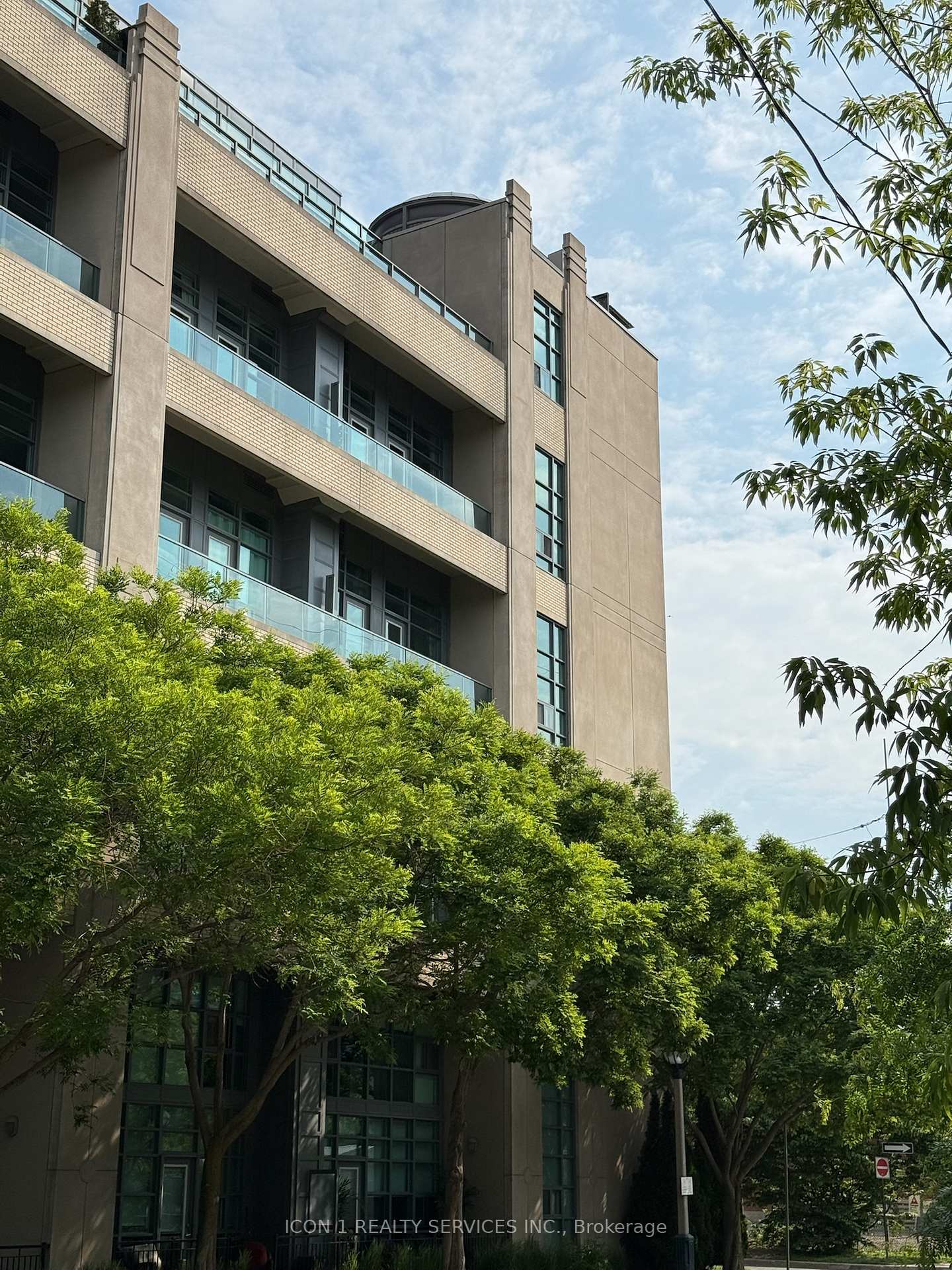 Photo 2 of Unit 313, 380 Macpherson Avenue, Toronto, Casa Loma — HOMEH