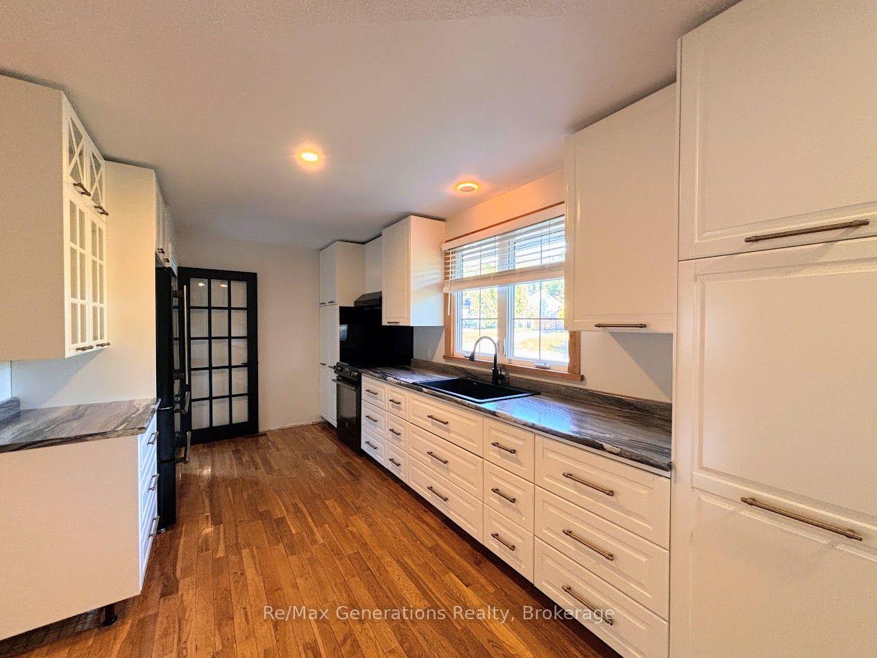 Photo 3 of 34 Redwing Avenue, Manitouwadge, TB-73 — HOMEH