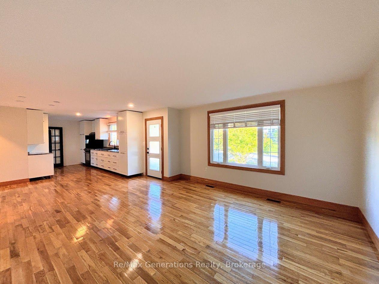 Photo 8 of 34 Redwing Avenue, Manitouwadge, TB-73 — HOMEH