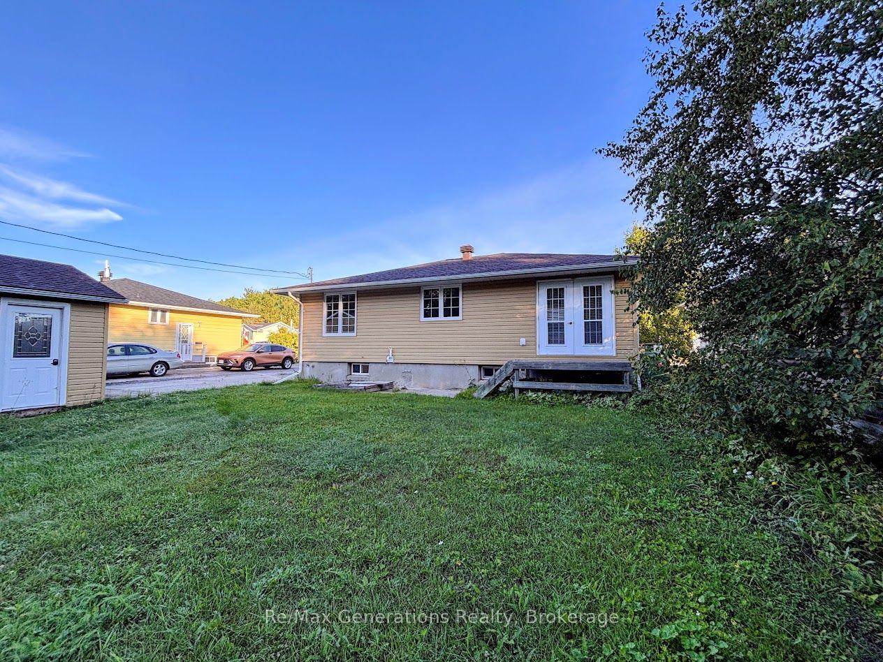Photo 35 of 34 Redwing Avenue, Manitouwadge, TB-73 — HOMEH
