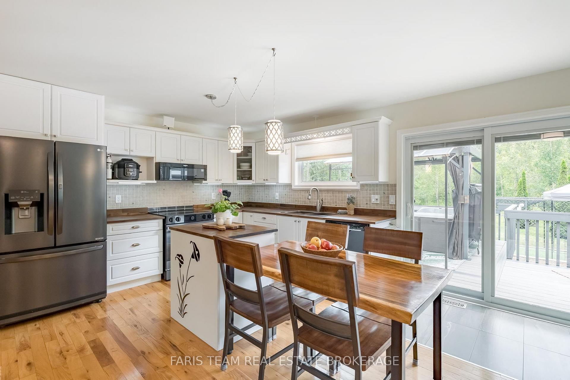 Photo 4 of 2151 Fairgrounds Road, Ramara, Rural Ramara — HOMEH