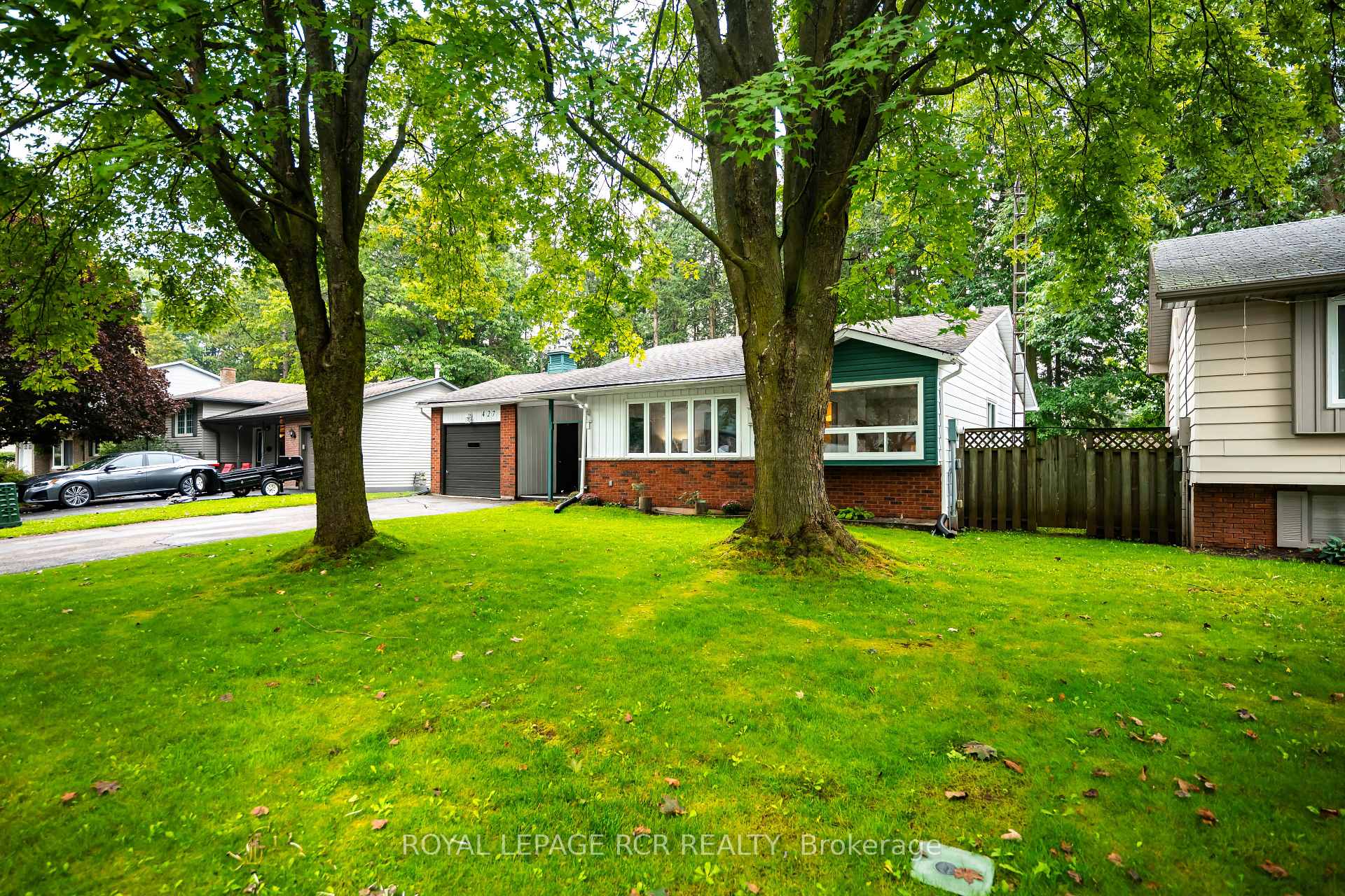Photo 4 of 427 Pineview Gardens, Shelburne — HOMEH
