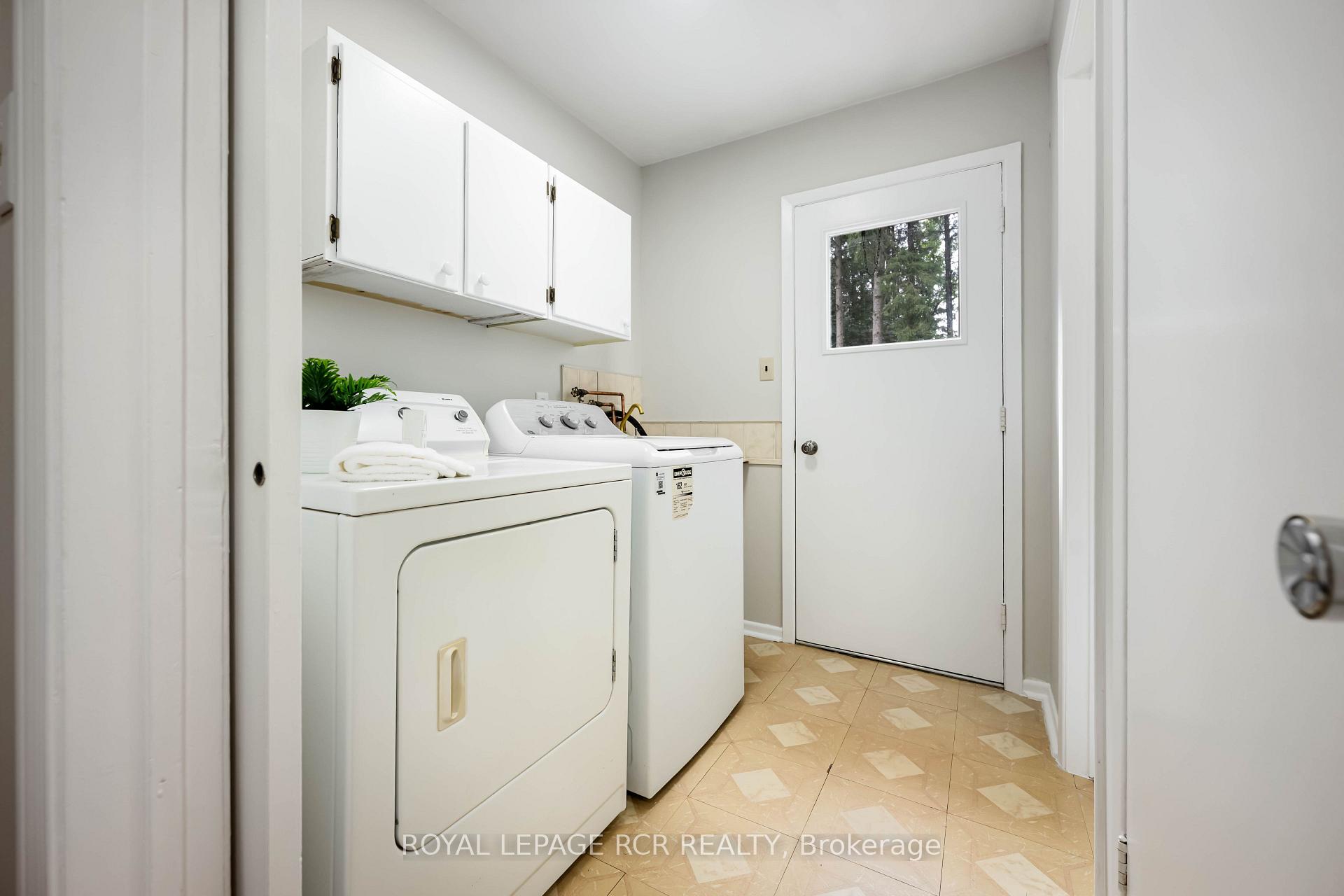 Photo 9 of 427 Pineview Gardens, Shelburne — HOMEH