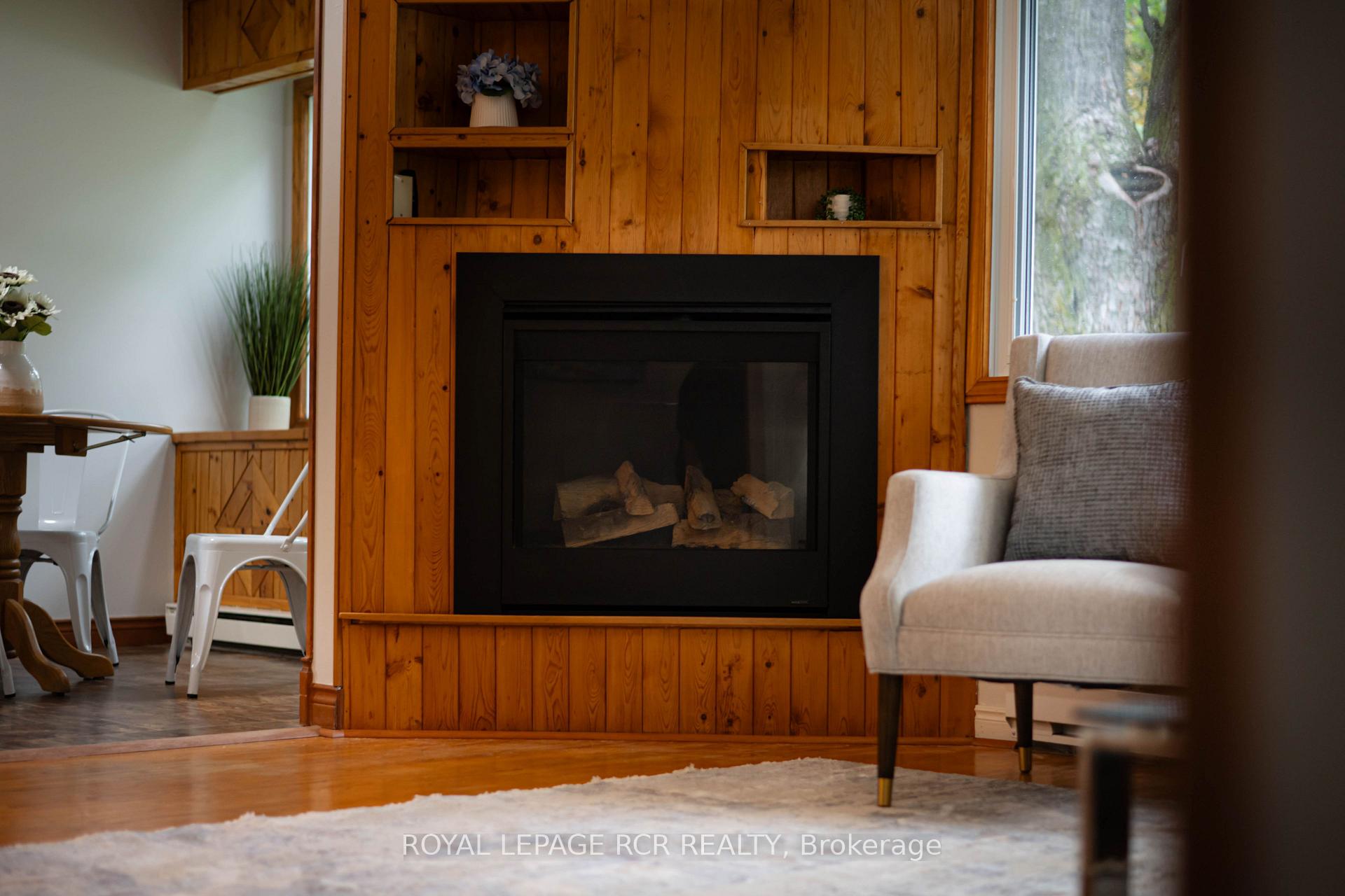 Photo 13 of 427 Pineview Gardens, Shelburne — HOMEH