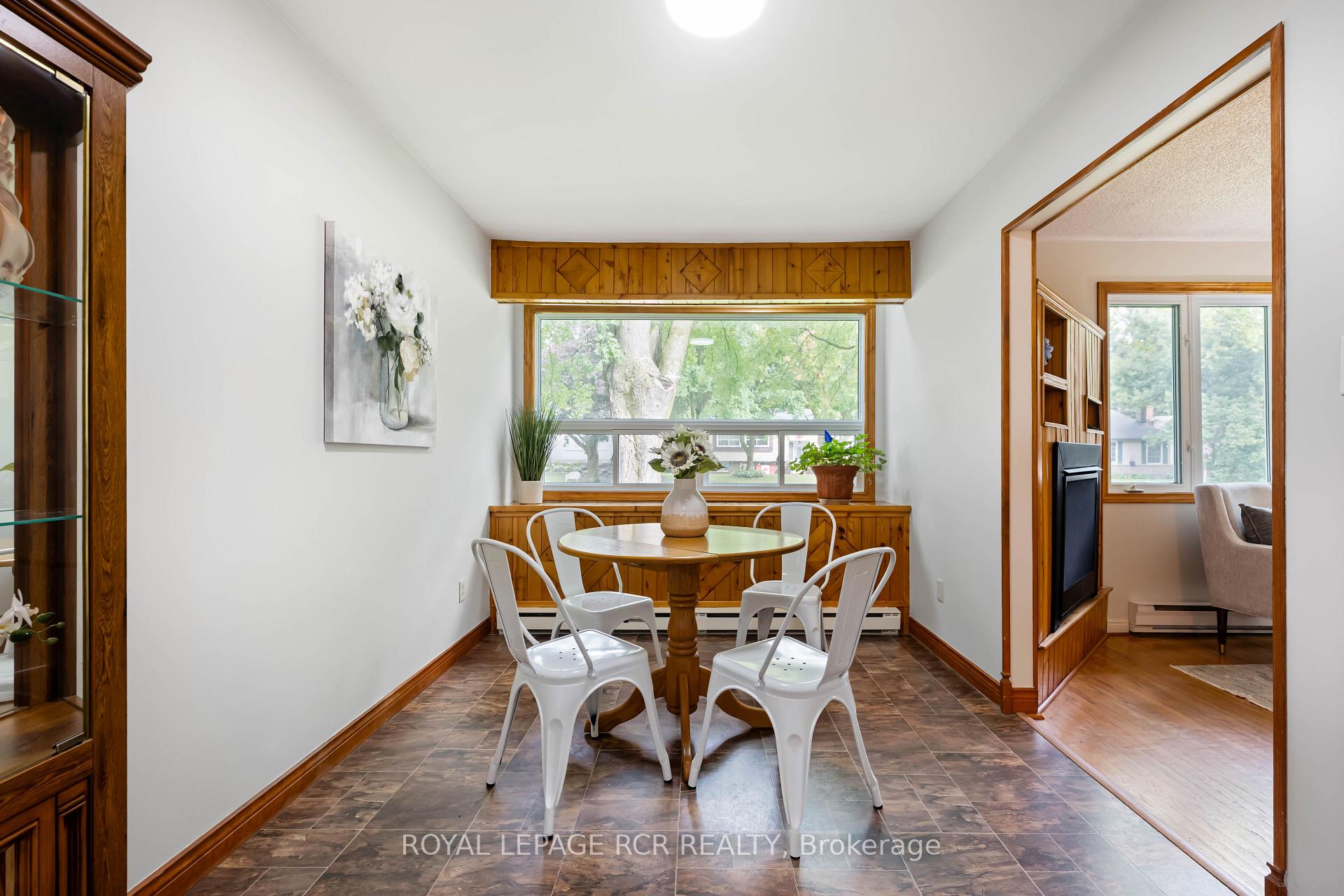 Photo 19 of 427 Pineview Gardens, Shelburne — HOMEH