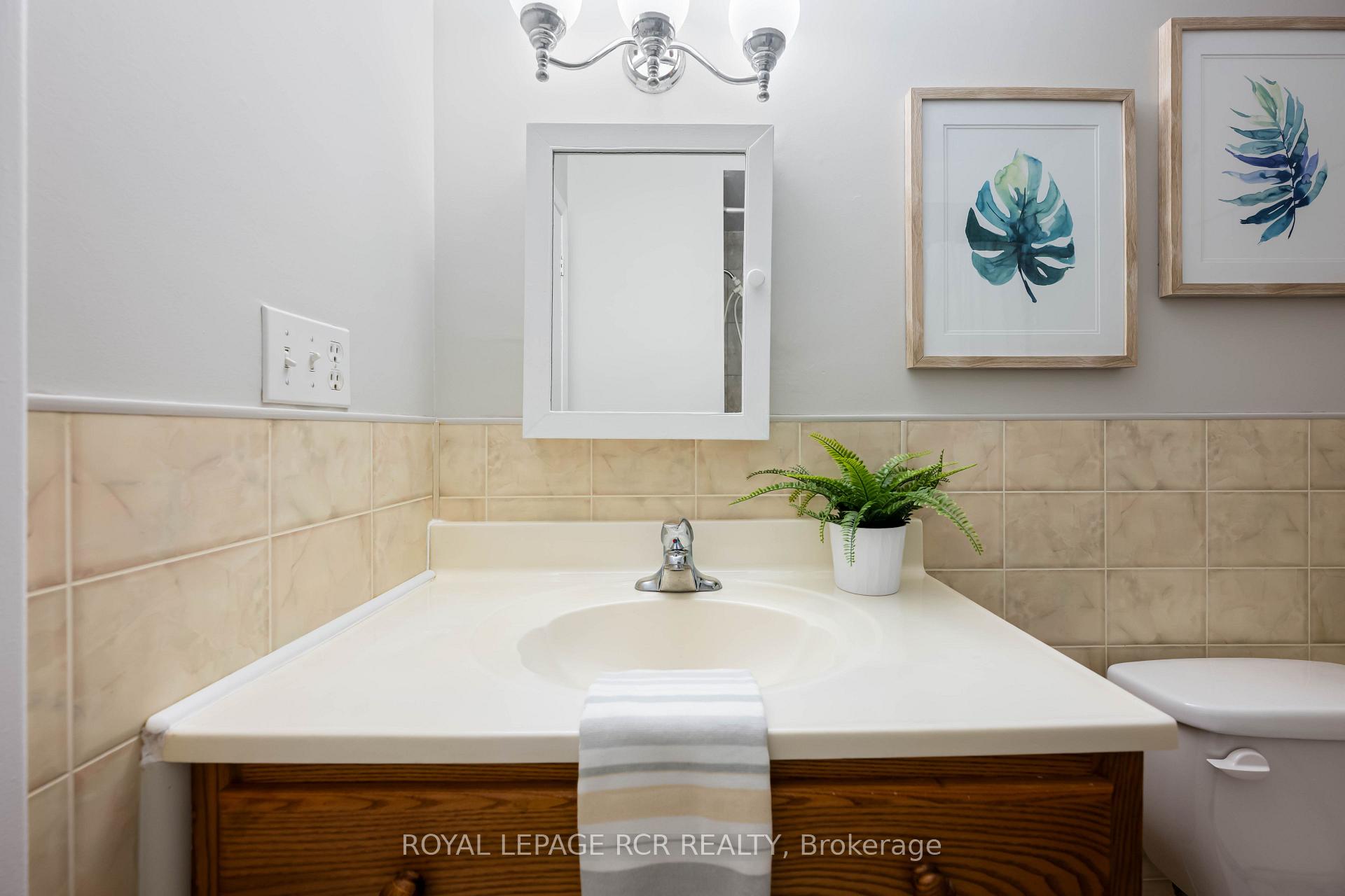 Photo 25 of 427 Pineview Gardens, Shelburne — HOMEH