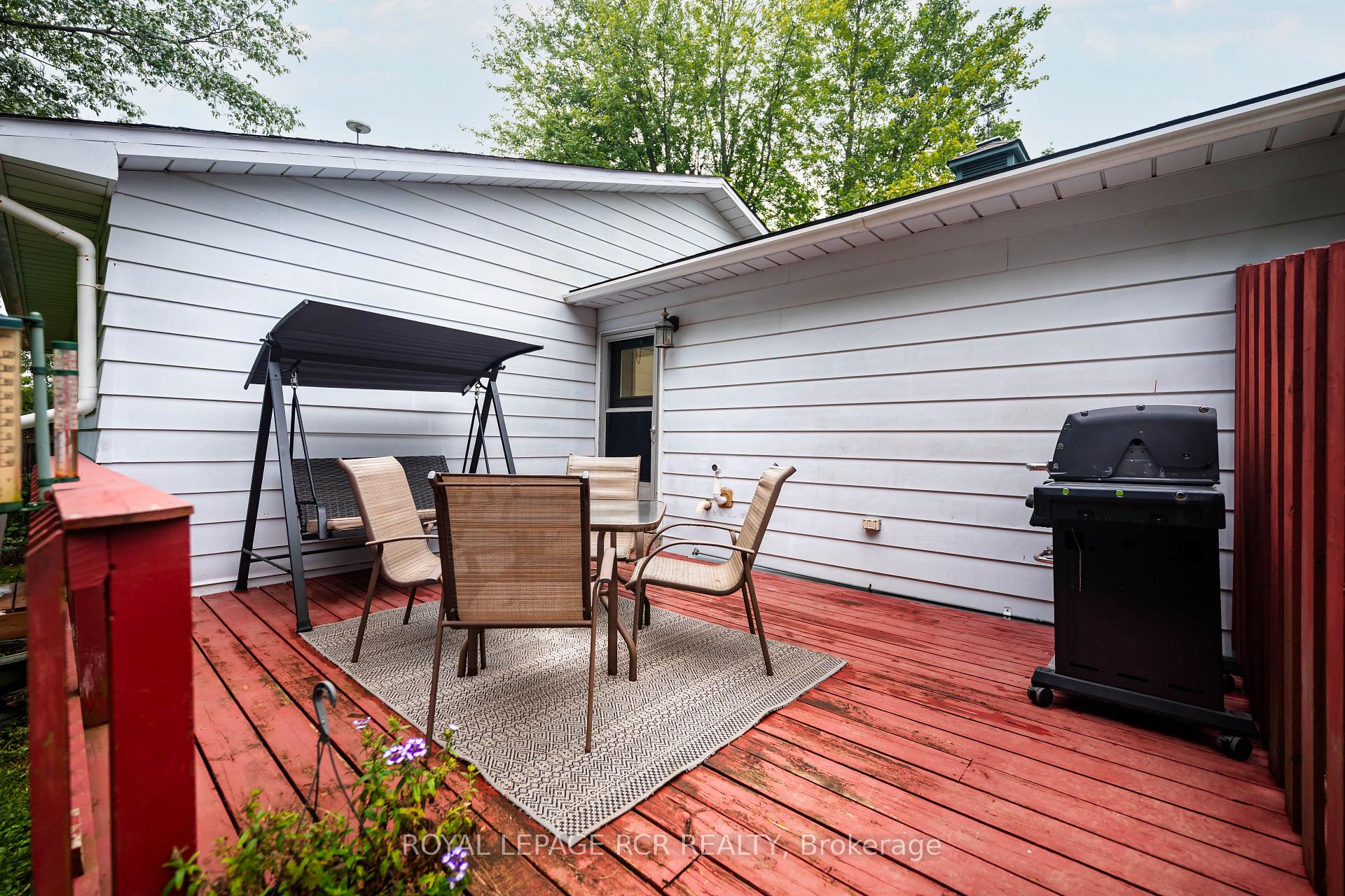 Photo 36 of 427 Pineview Gardens, Shelburne — HOMEH