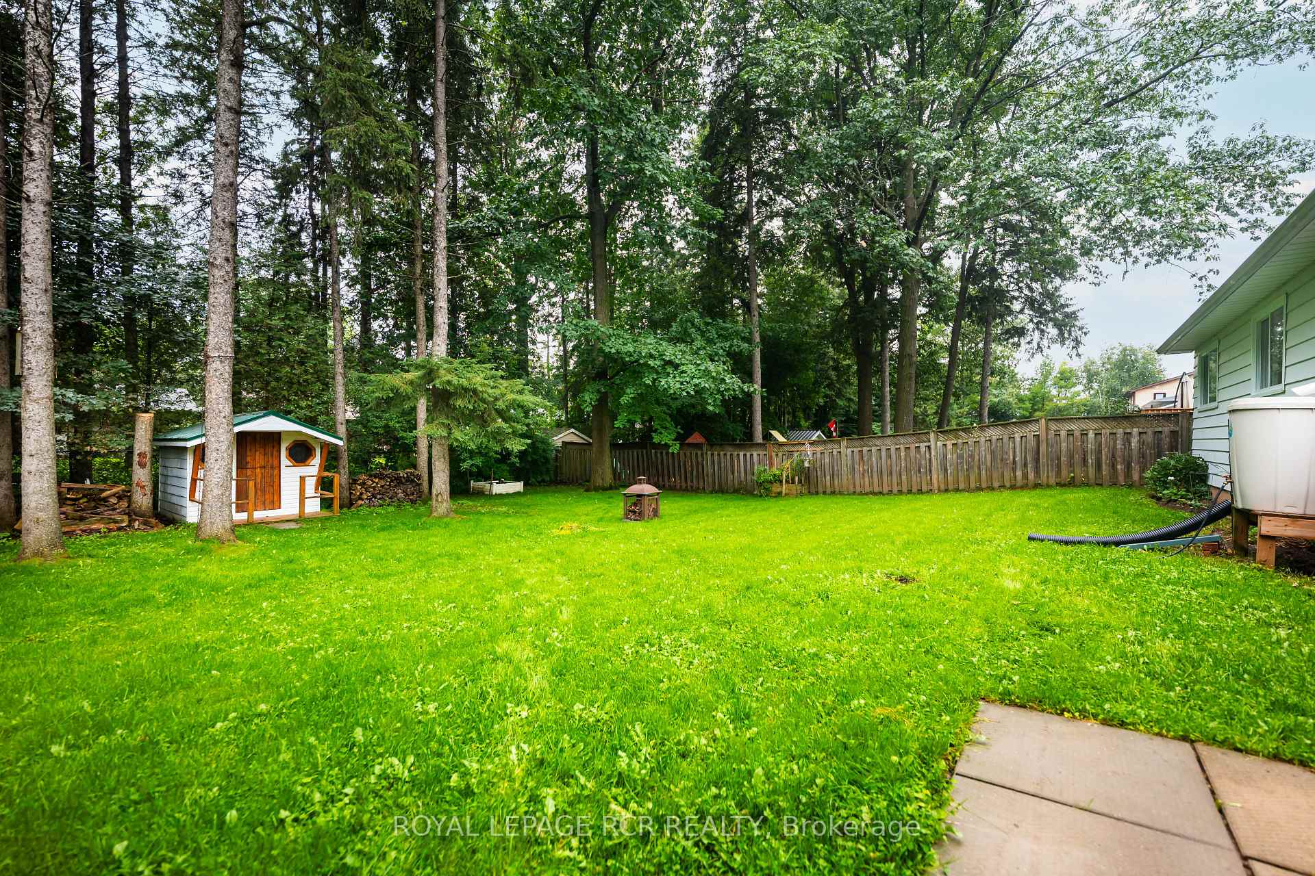 Photo 40 of 427 Pineview Gardens, Shelburne — HOMEH