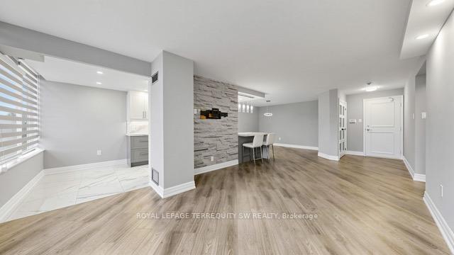 Photo 9 of Unit 512, 7440 Bathurst Street, Vaughan, Brownridge — HOMEH