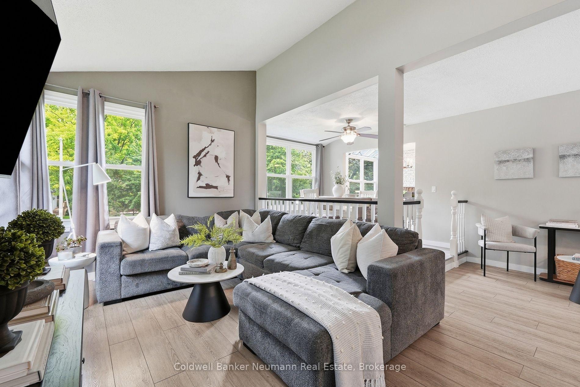 Photo 4 of 8 Pickwick Place, Guelph, Willow West/Sugarbush/West Acres — HOMEH