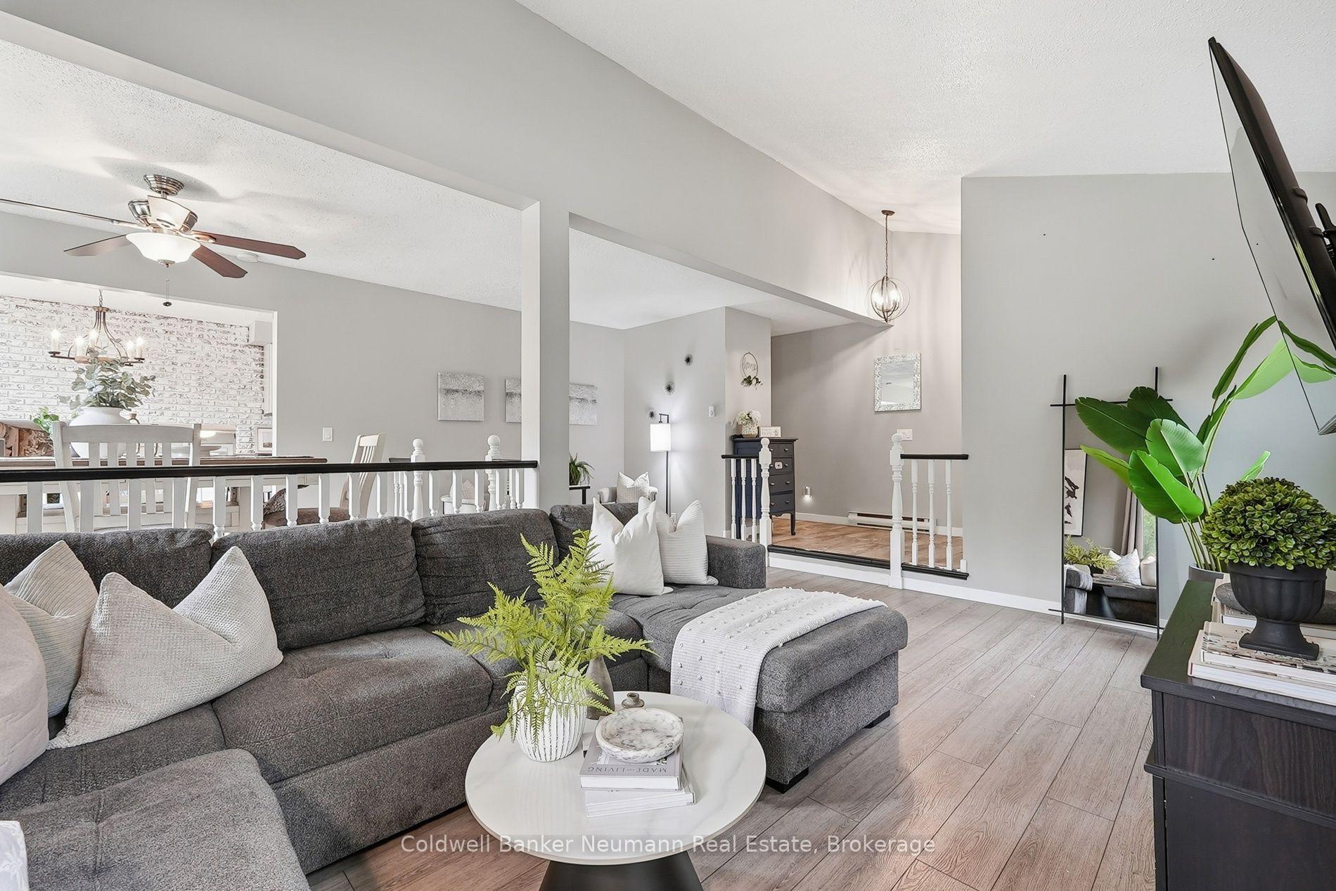 Photo 5 of 8 Pickwick Place, Guelph, Willow West/Sugarbush/West Acres — HOMEH