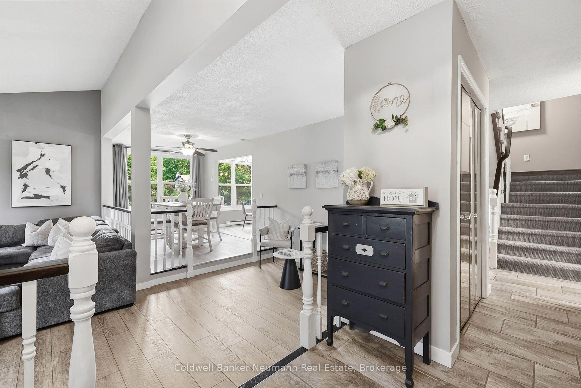 Photo 7 of 8 Pickwick Place, Guelph, Willow West/Sugarbush/West Acres — HOMEH