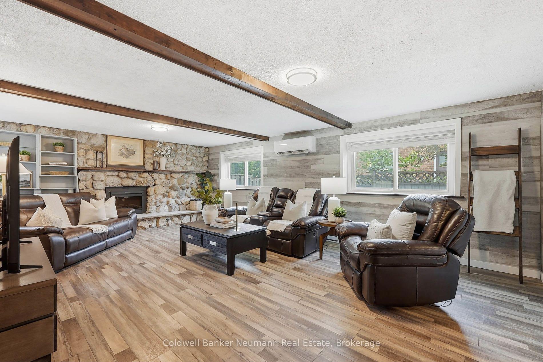 Photo 17 of 8 Pickwick Place, Guelph, Willow West/Sugarbush/West Acres — HOMEH
