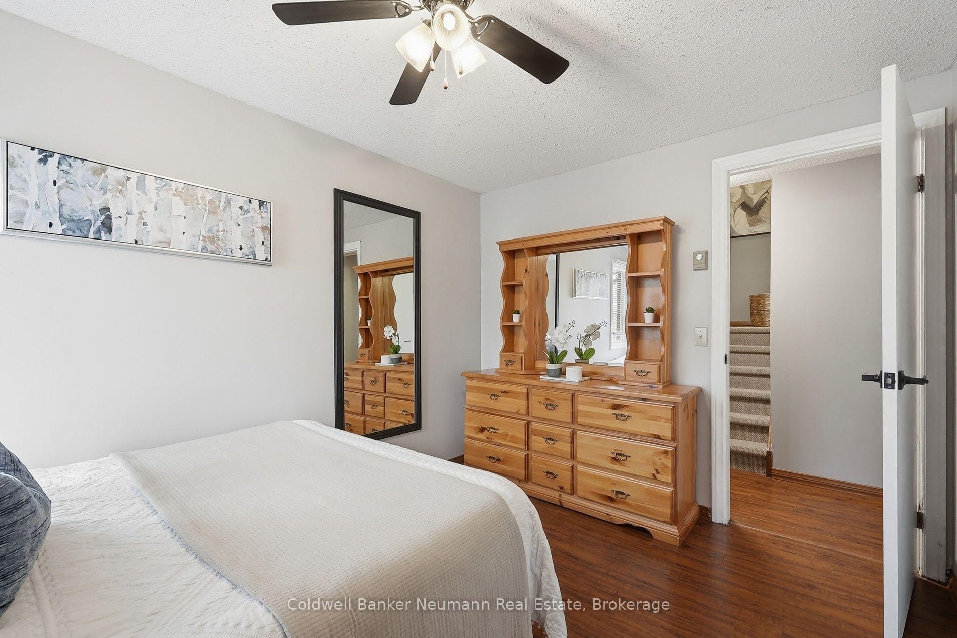 Photo 24 of 8 Pickwick Place, Guelph, Willow West/Sugarbush/West Acres — HOMEH