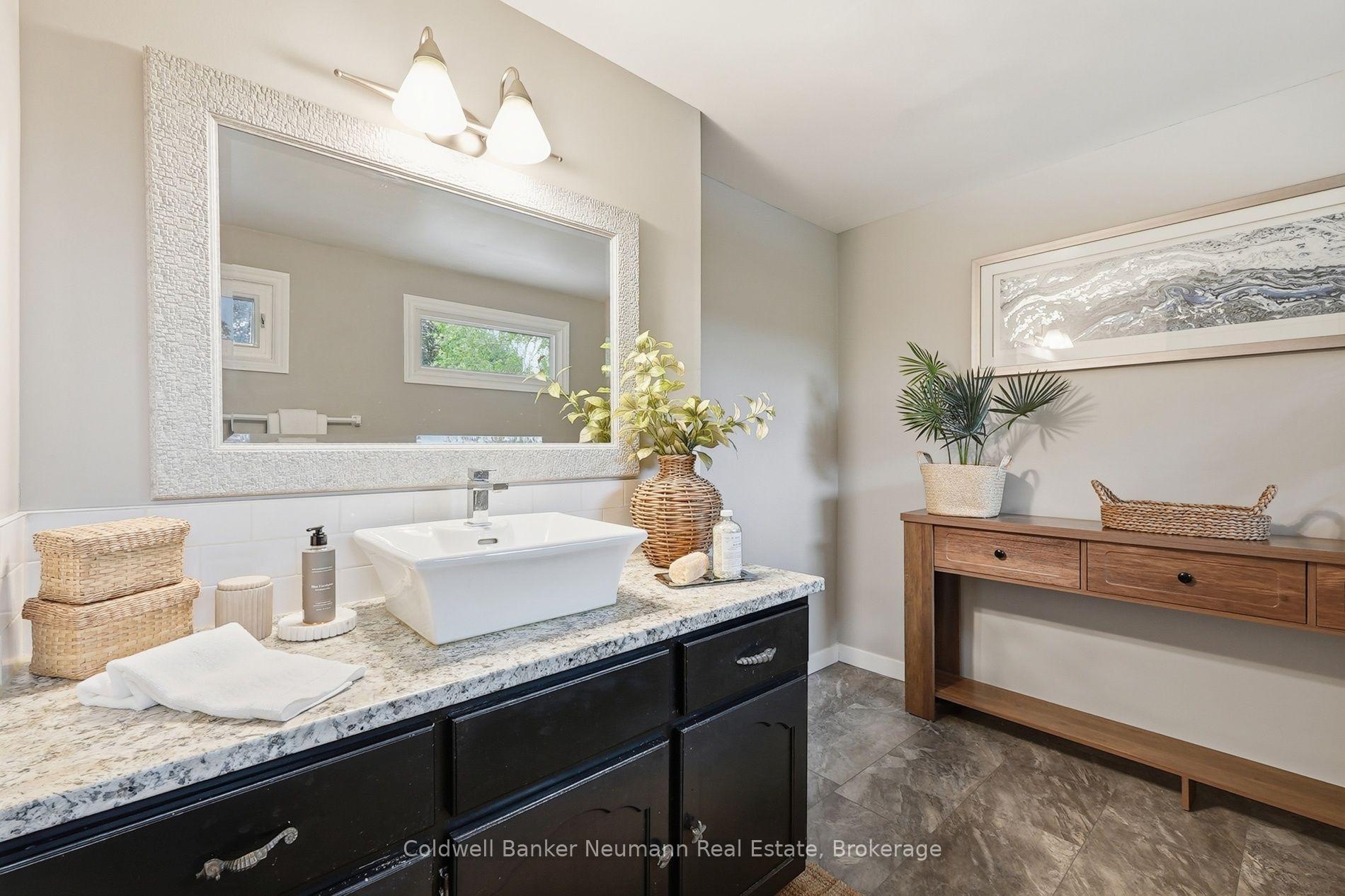 Photo 28 of 8 Pickwick Place, Guelph, Willow West/Sugarbush/West Acres — HOMEH