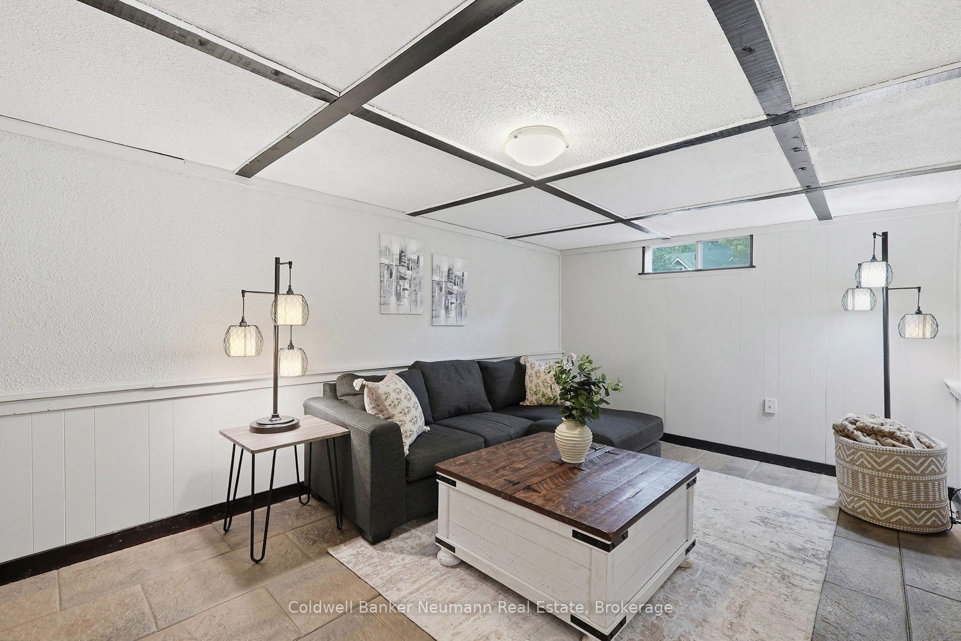 Photo 30 of 8 Pickwick Place, Guelph, Willow West/Sugarbush/West Acres — HOMEH
