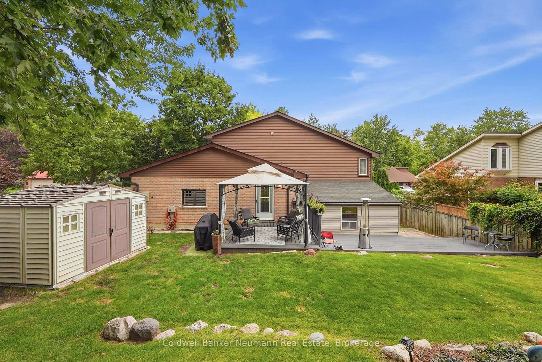 Photo 40 of 8 Pickwick Place, Guelph, Willow West/Sugarbush/West Acres — HOMEH