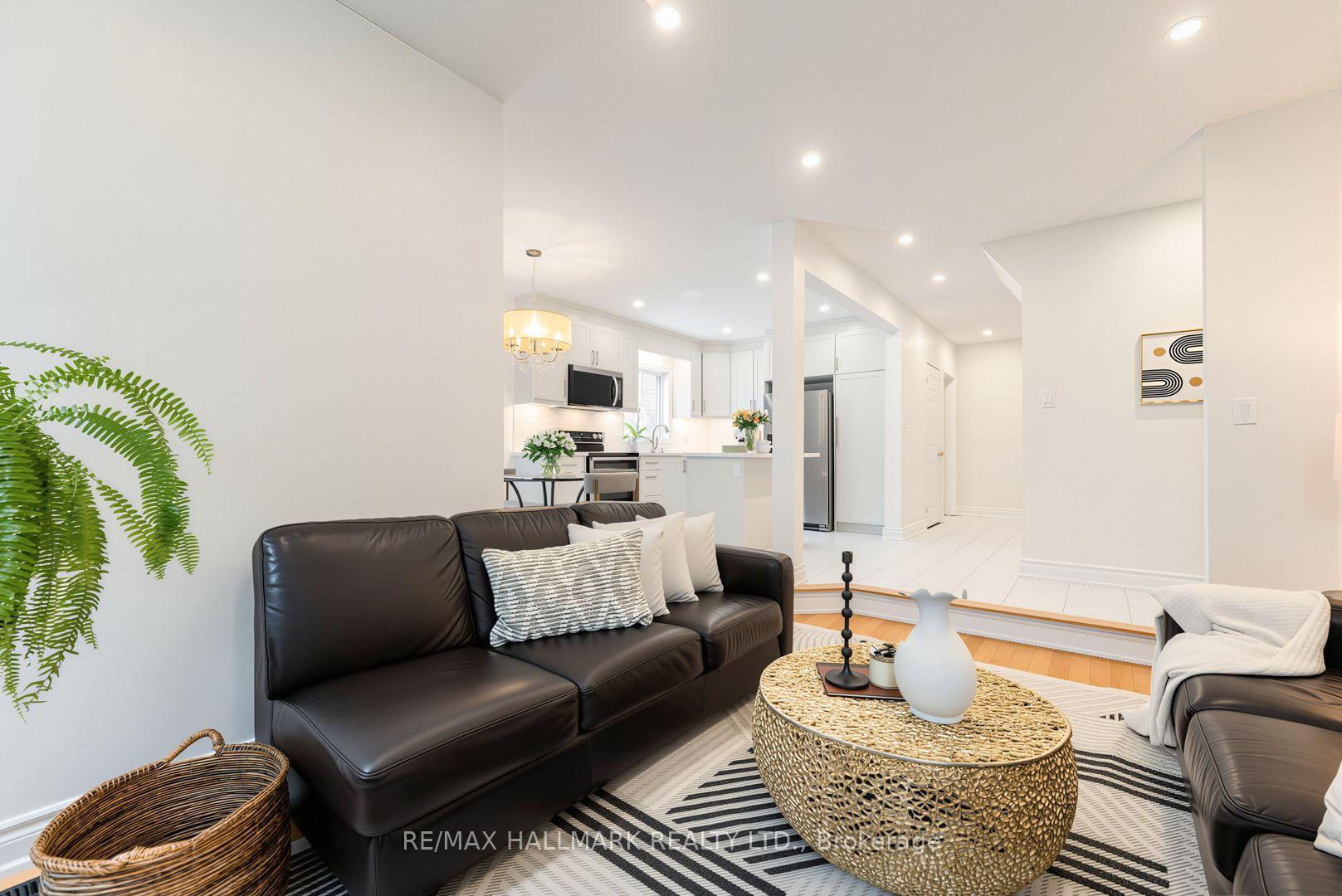 Photo 16 of 851 Hilton Boulevard, Newmarket, Stonehaven-Wyndham — HOMEH