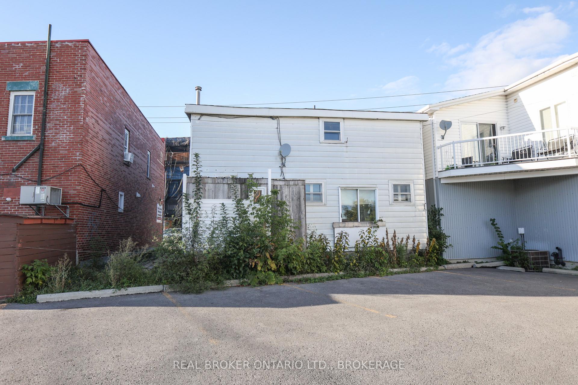 Photo 3 of 407 Montreal Road, Cornwall, Cornwall — HOMEH