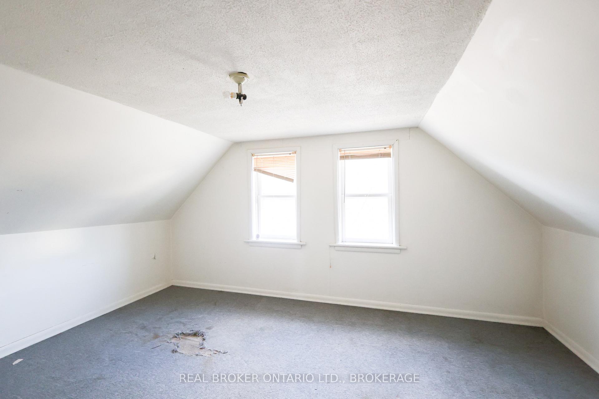 Photo 13 of 407 Montreal Road, Cornwall, Cornwall — HOMEH