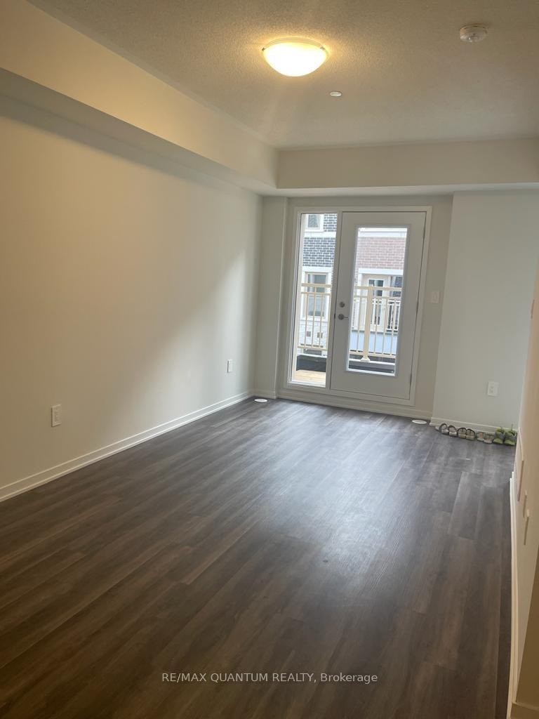 Photo 2 of Unit 32, 21 Honeycrisp Crescent, Vaughan, Vaughan Corporate Centre — HOMEH