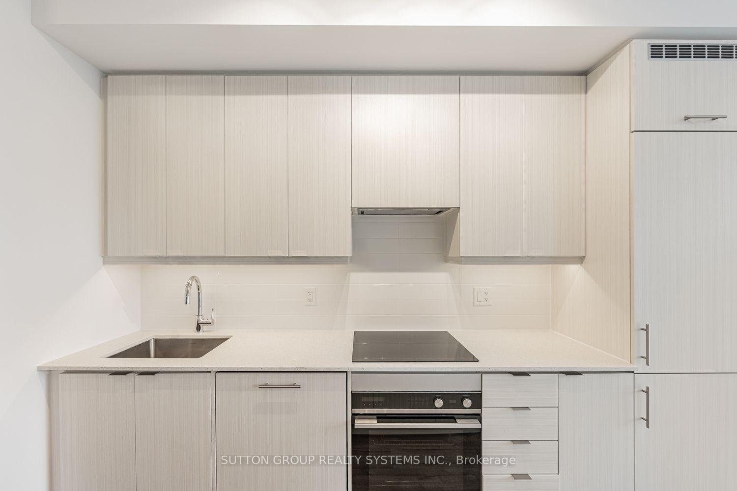 Photo 4 of Unit 2208, 36 Elm Drive W, Mississauga, Fairview — HOMEH