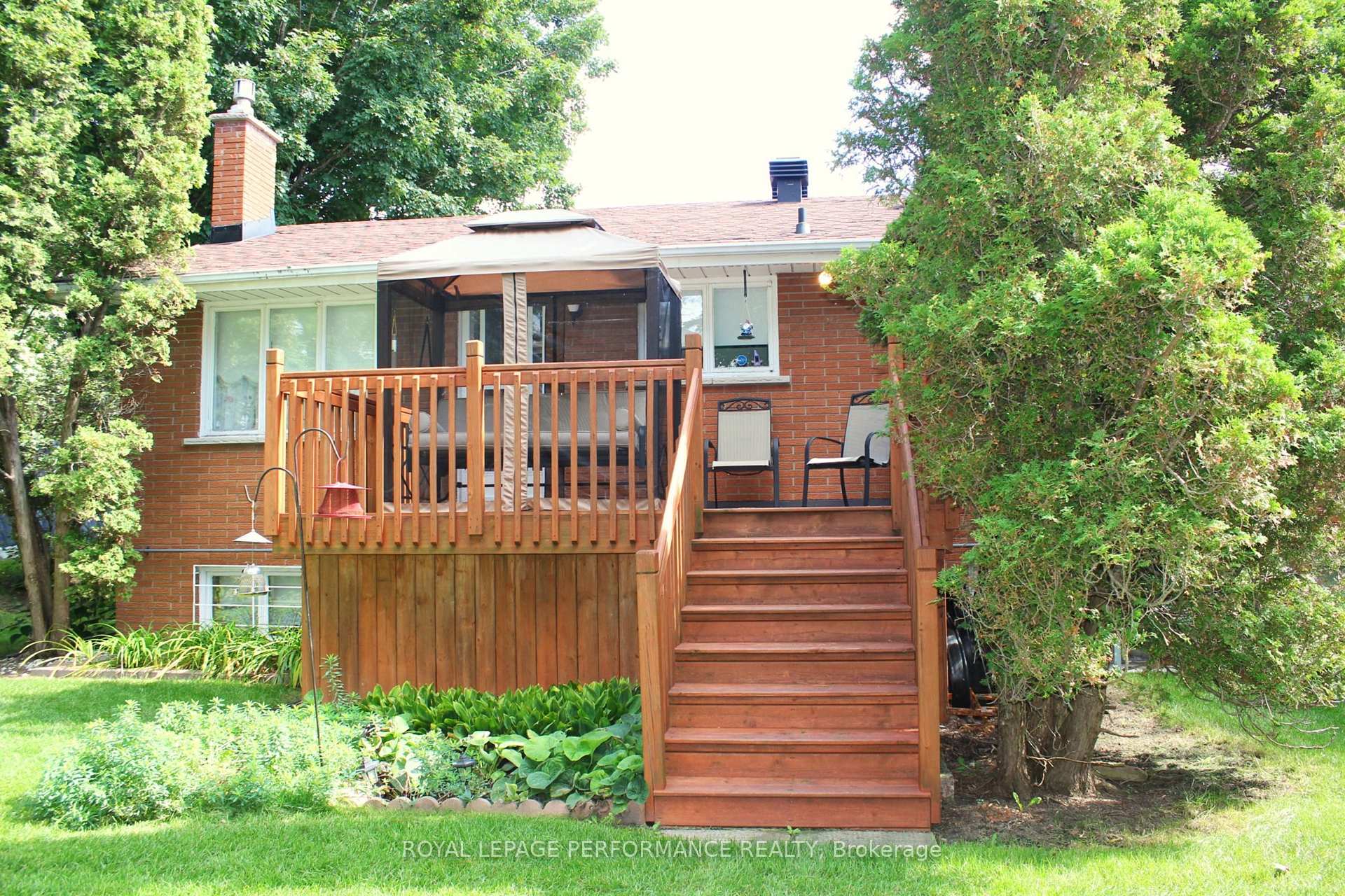 Photo 13 of 729 Iroquois Drive, Cornwall, Cornwall — HOMEH